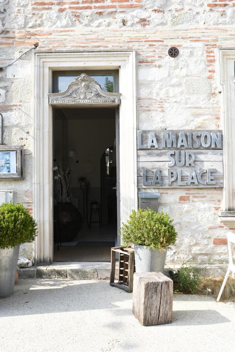 La maison sur la place