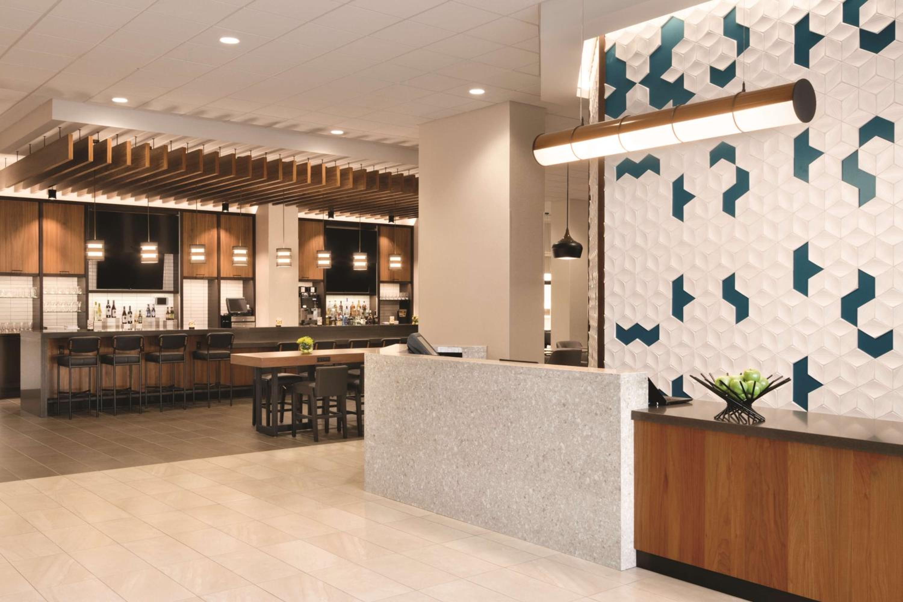 Rosemont Vacations - Hyatt Place Chicago O'Hare Airport - Property Image 77