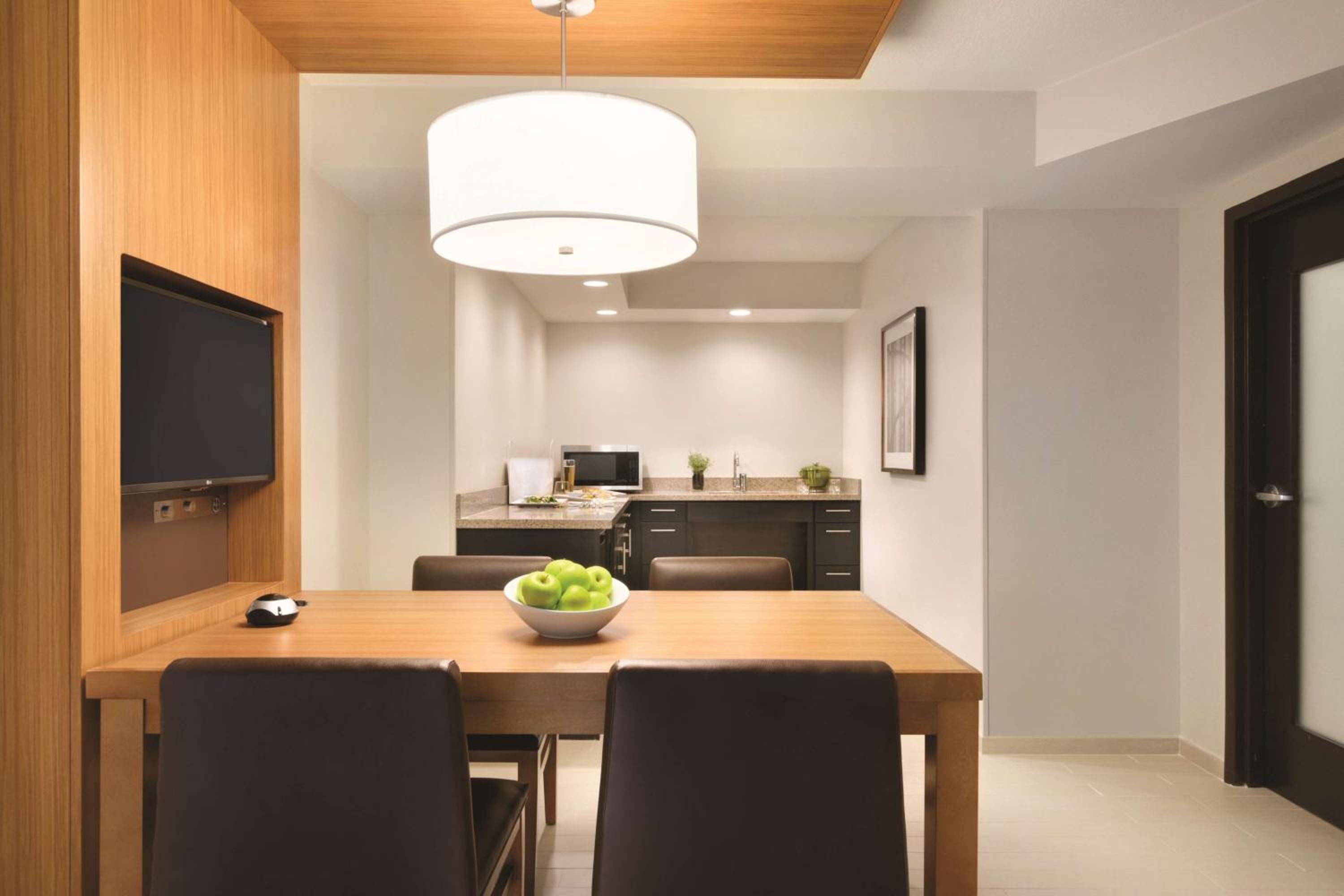 Rosemont Vacations - Hyatt Place Chicago O'Hare Airport - Property Image 21