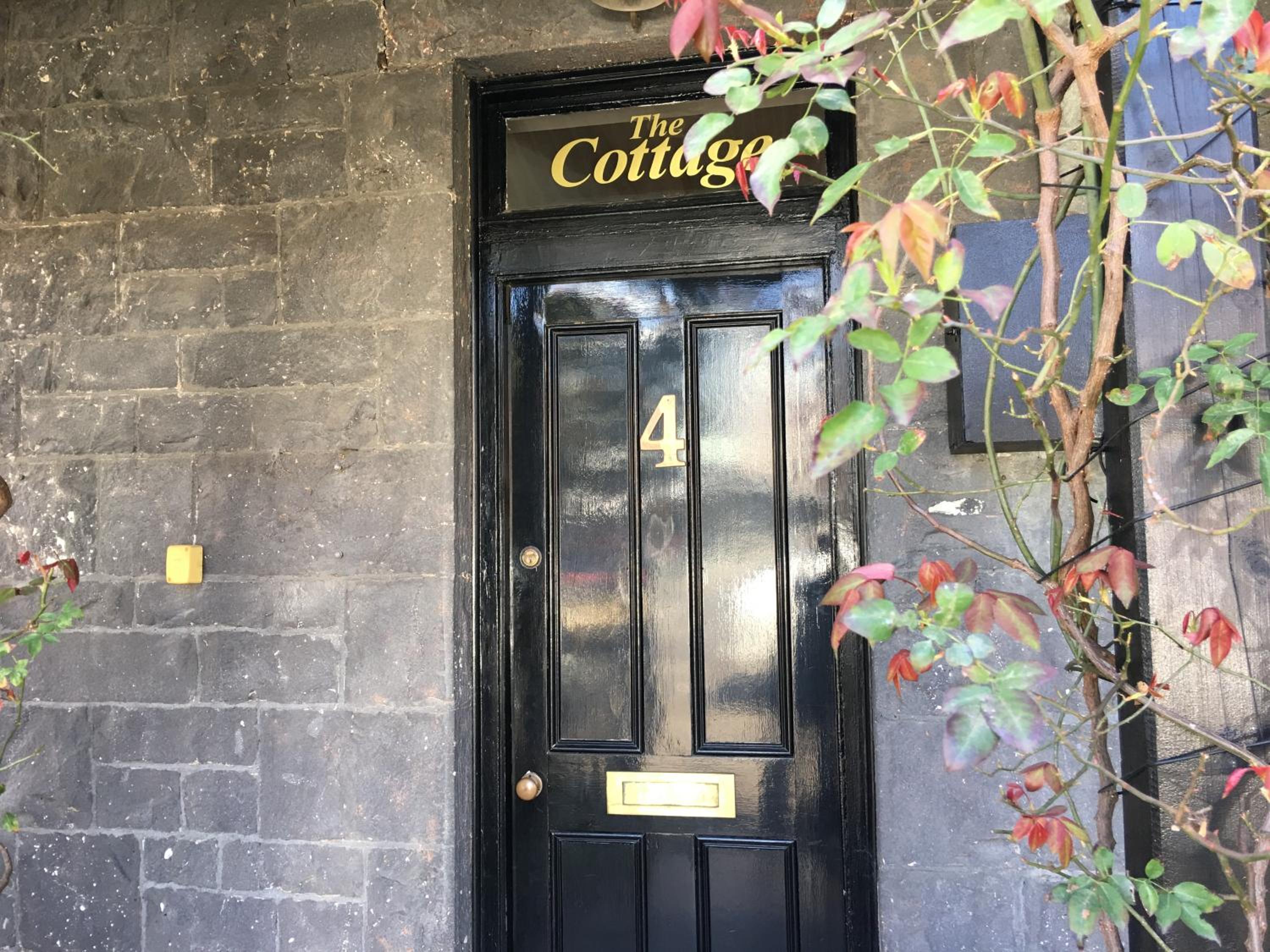 Captains Retreat Apartments and Cottages