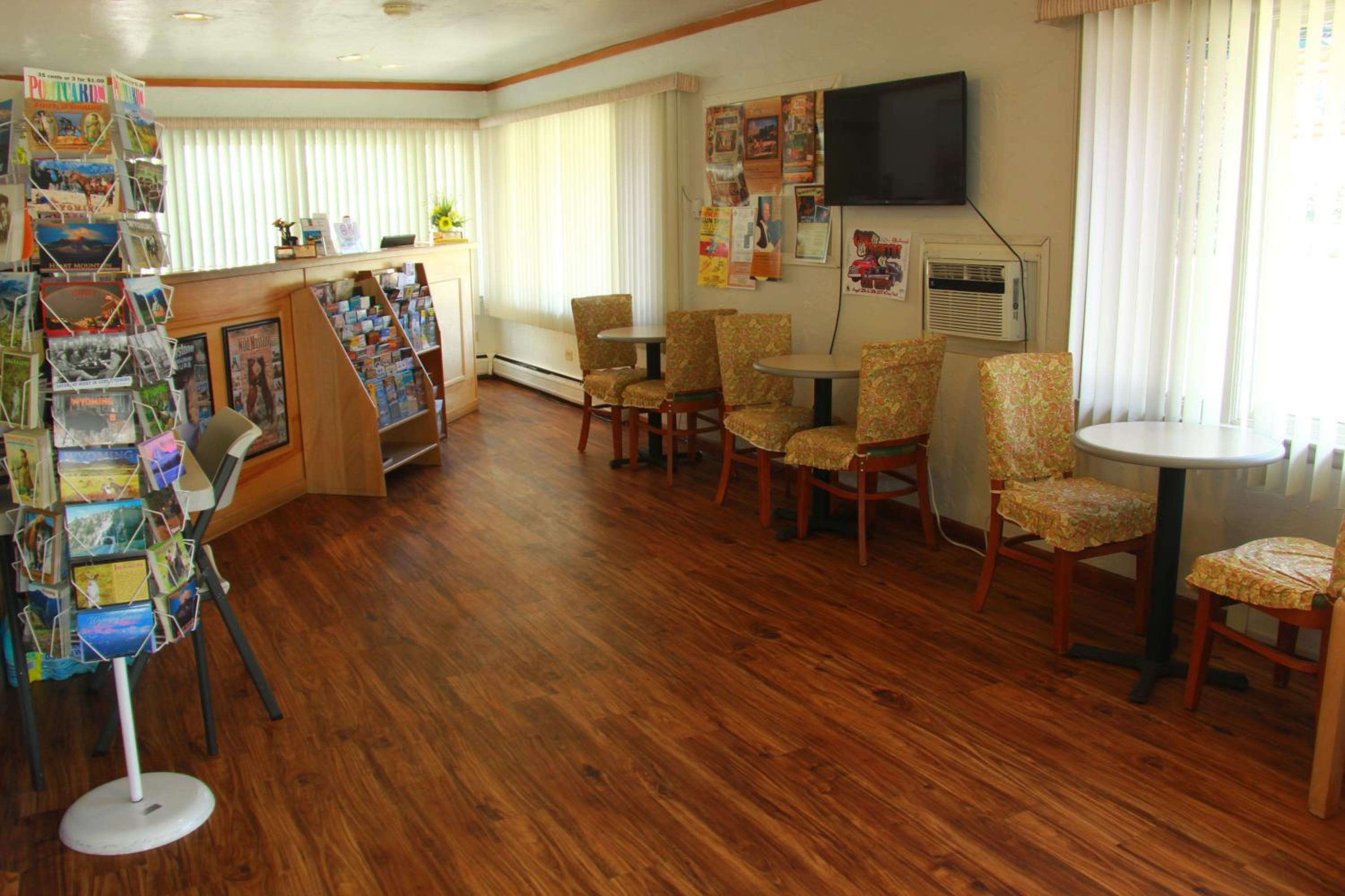 Photo 8