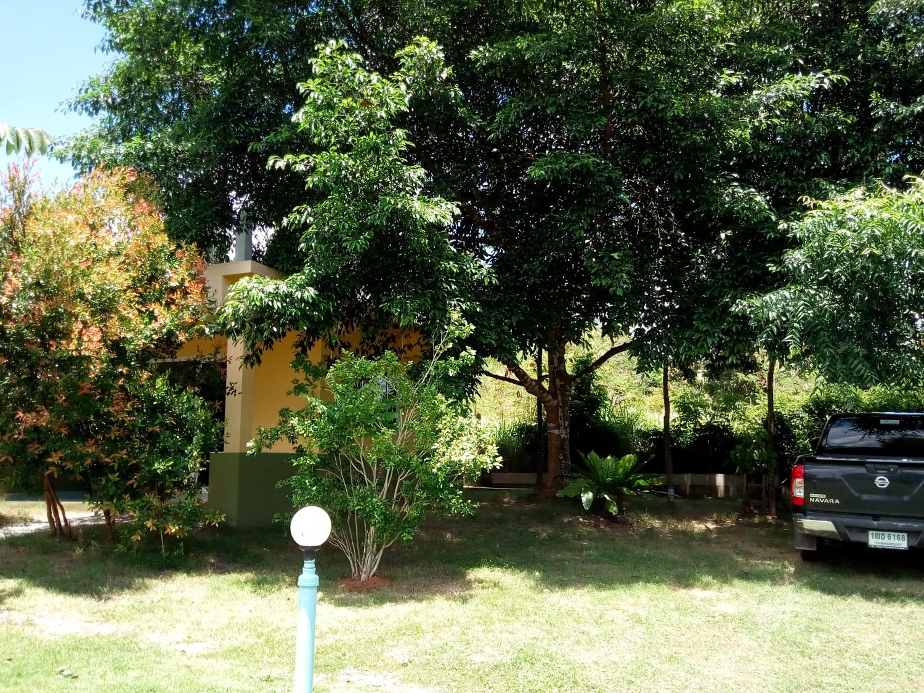 AtMyHomeStay Bangsaphan