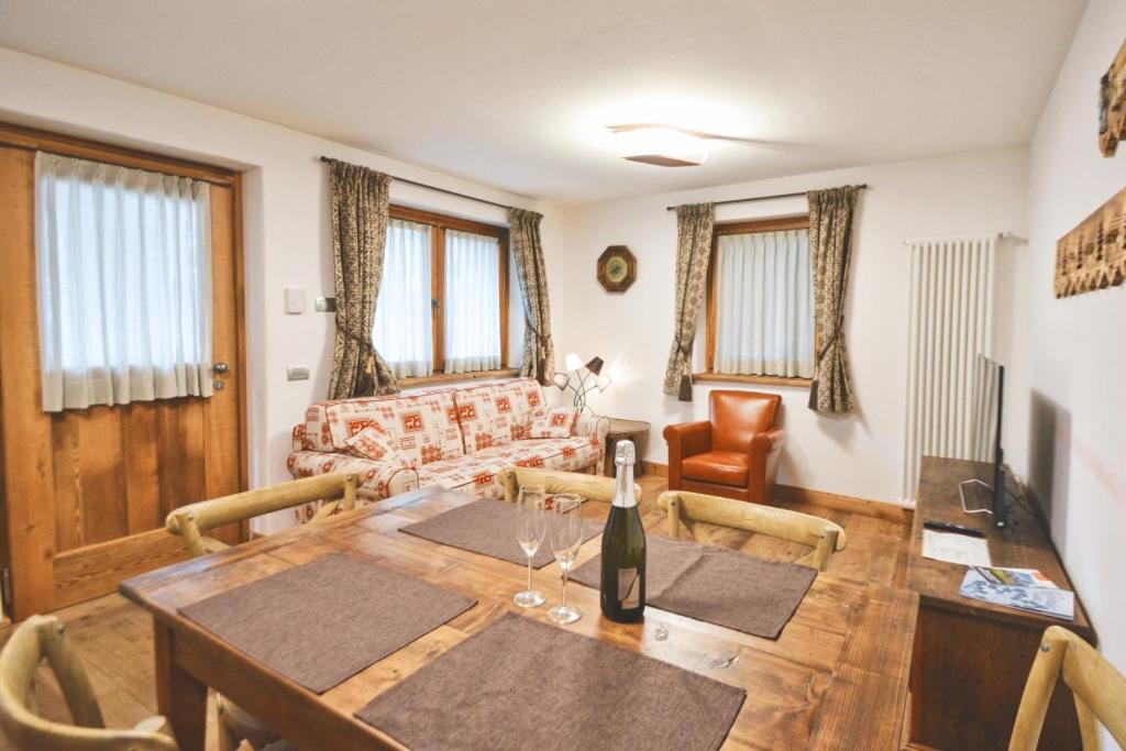Maison Carrel Elegant 6 view 2