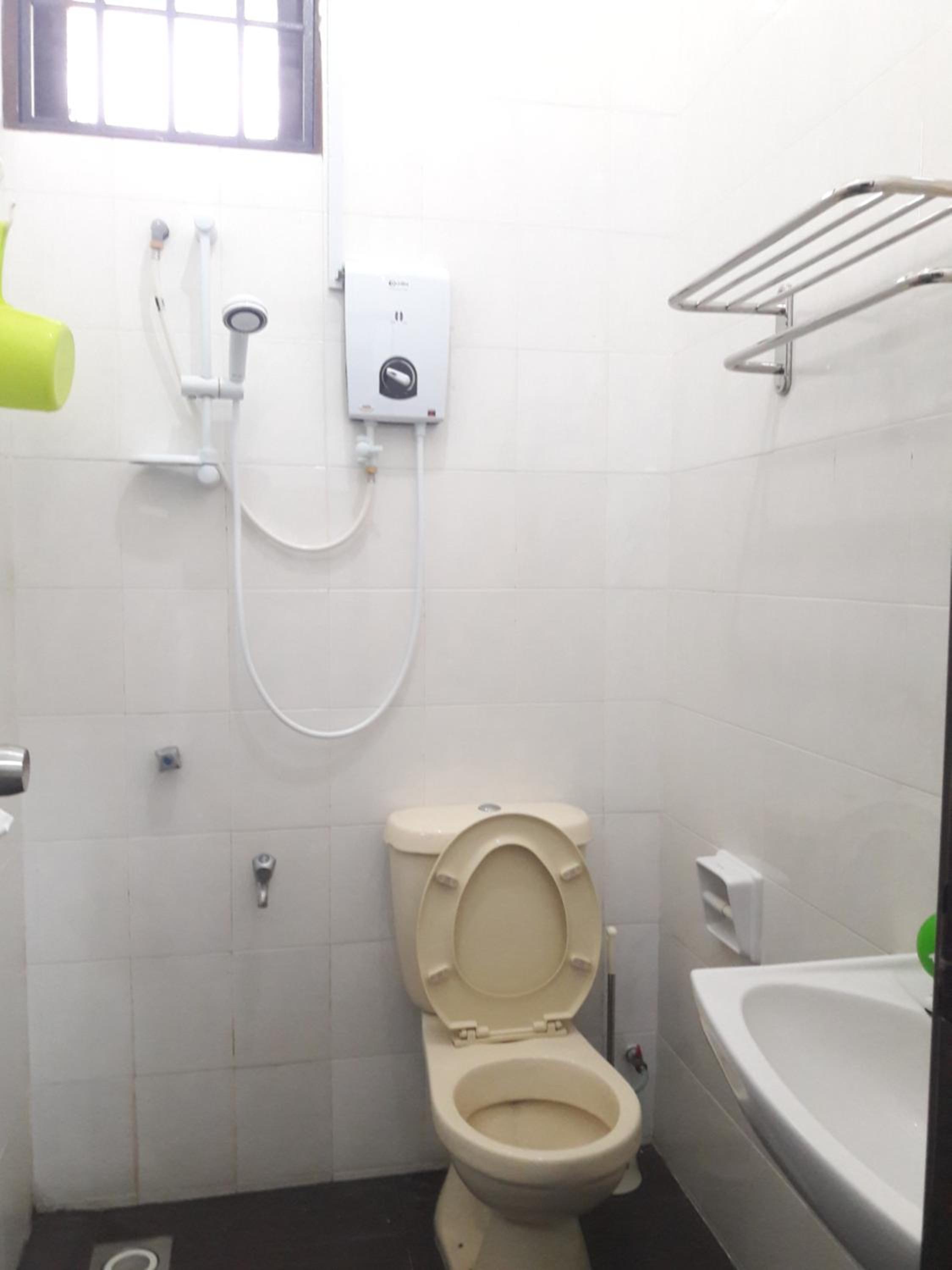 CUHomestay 5 Bedroom Bukit Indah Near AEON Mall Legoland Johor Bahru