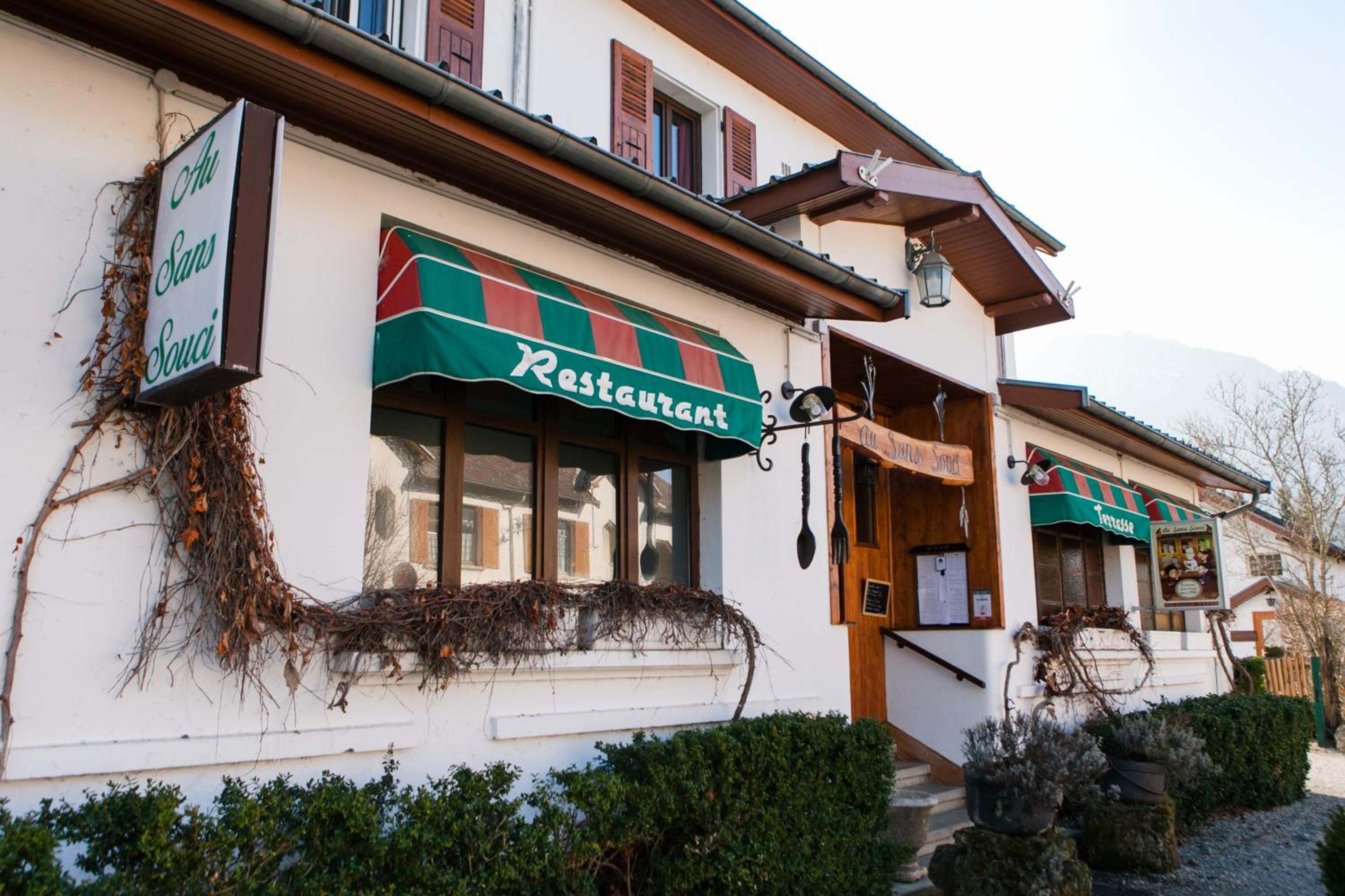 restaurant