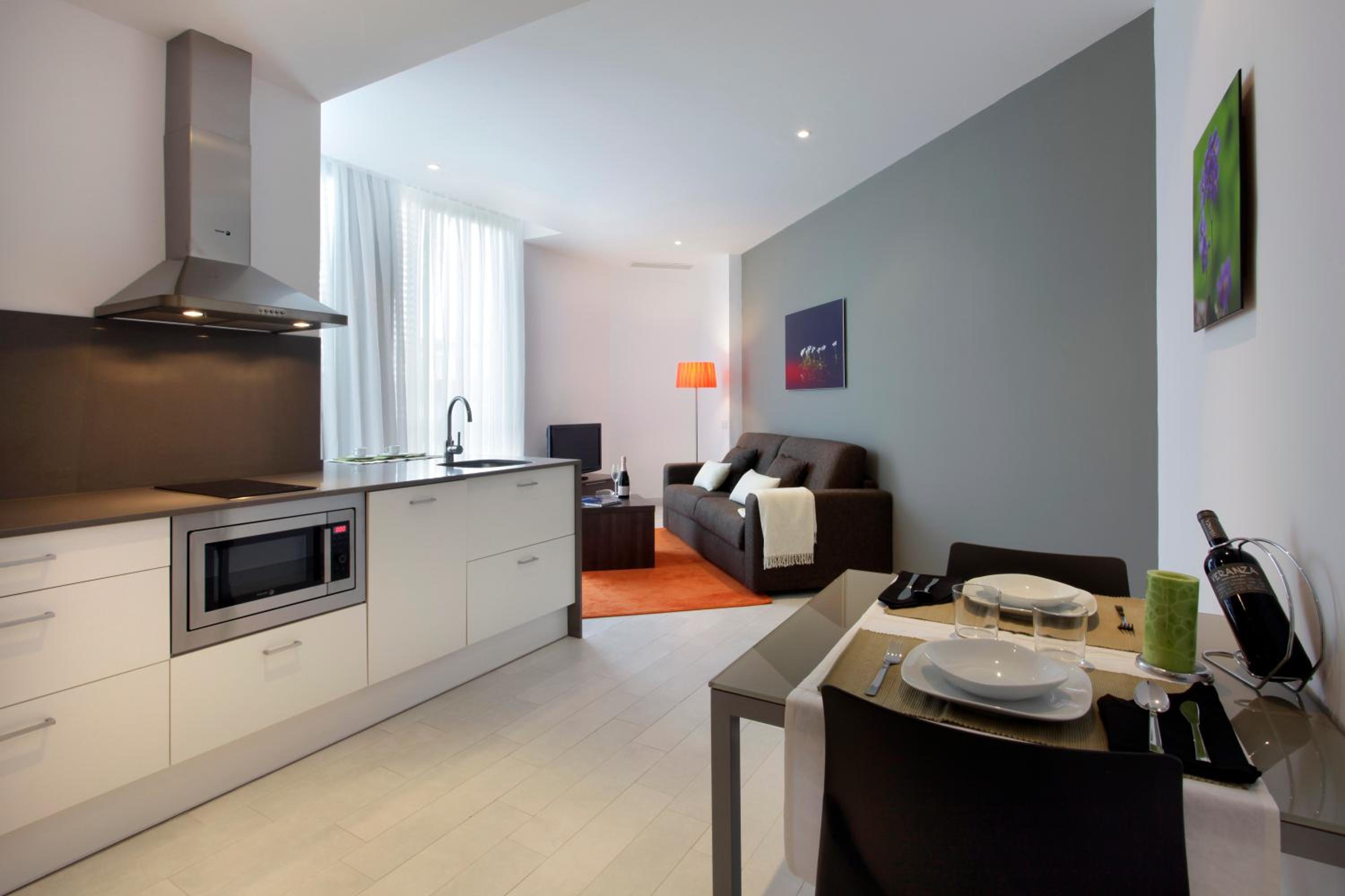Fisa Rentals Les Corts Apartments