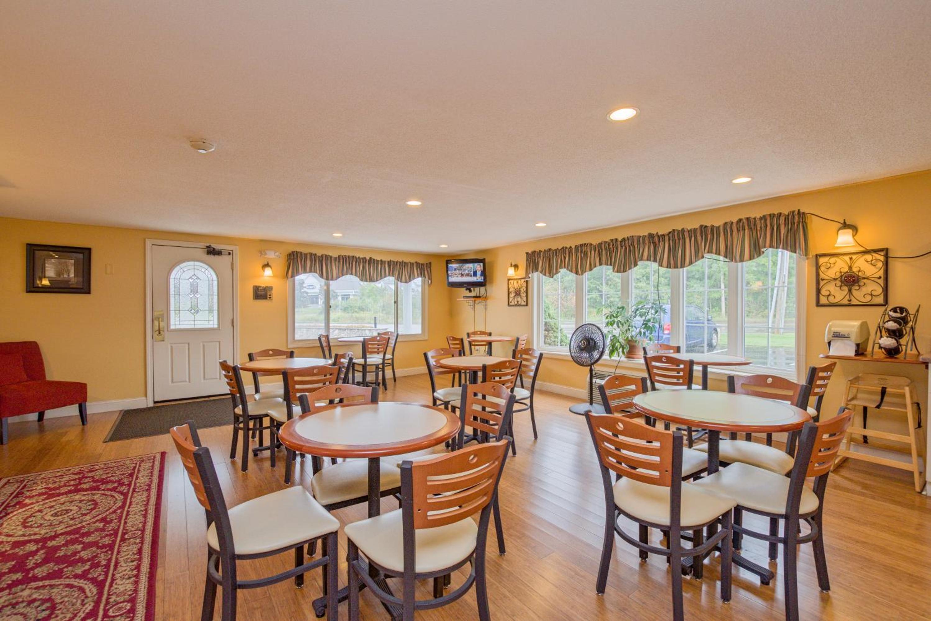 Coachman Inn - Property Image 15