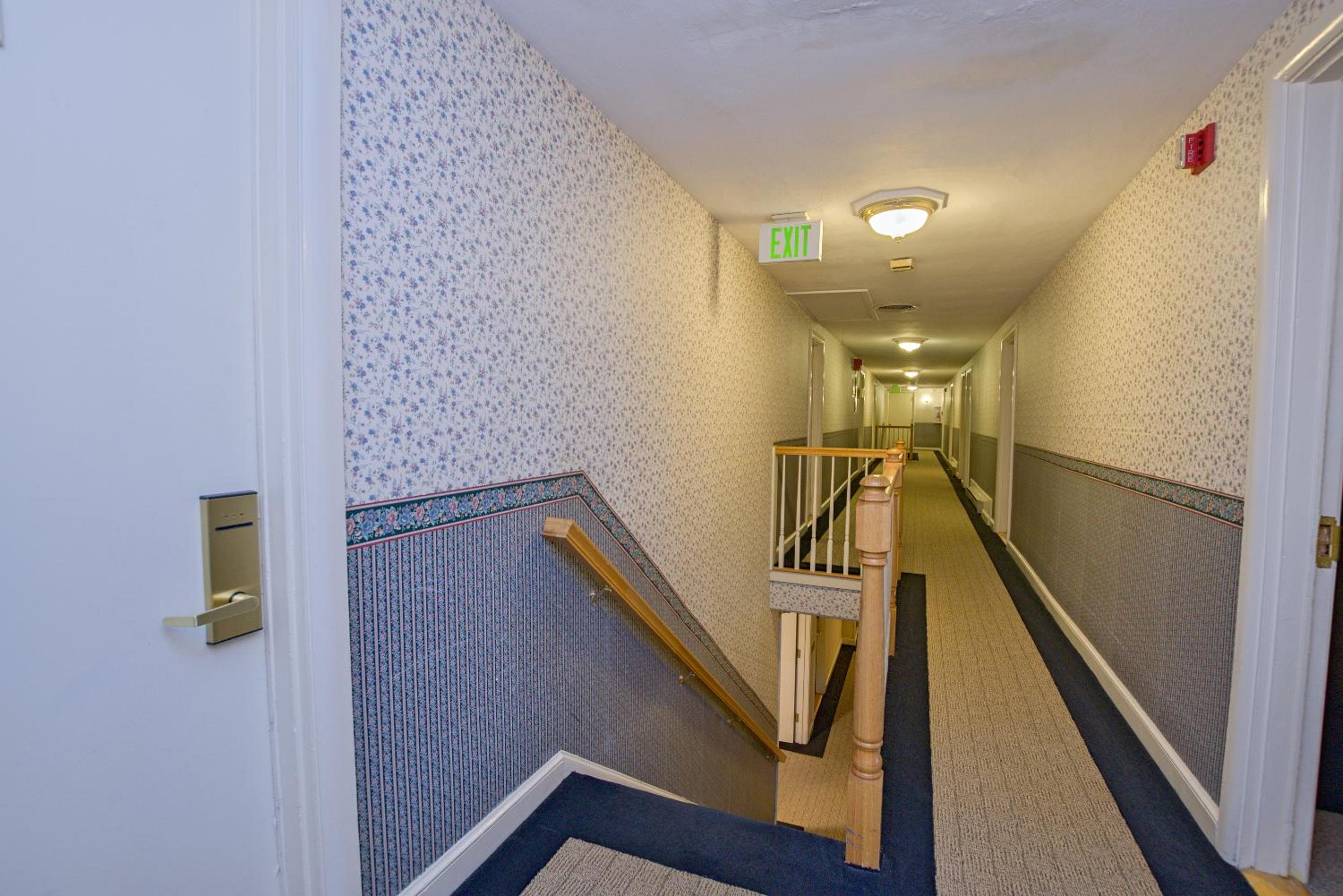 Coachman Inn - Property Image 12