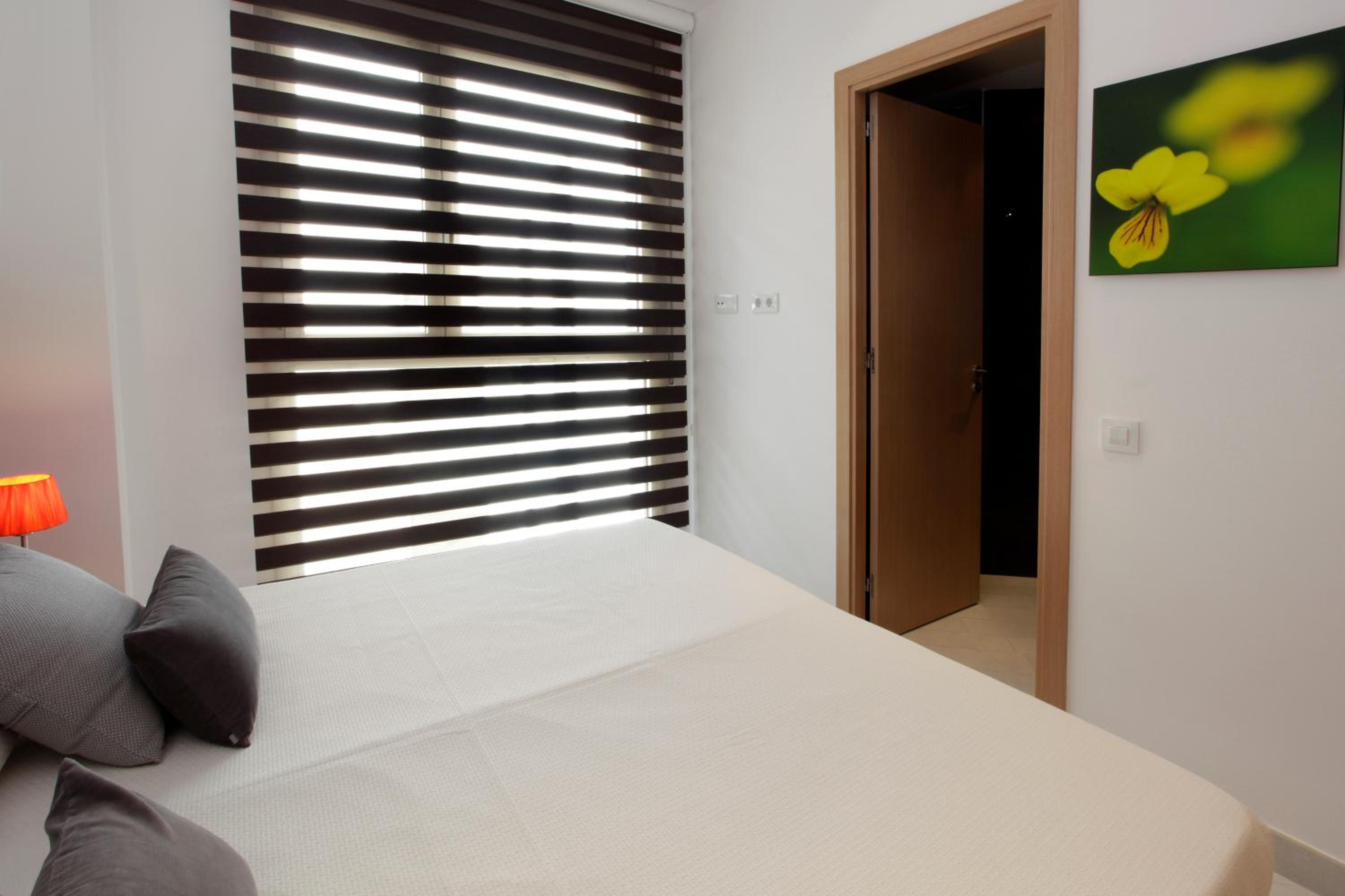 Fisa Rentals Les Corts Apartments