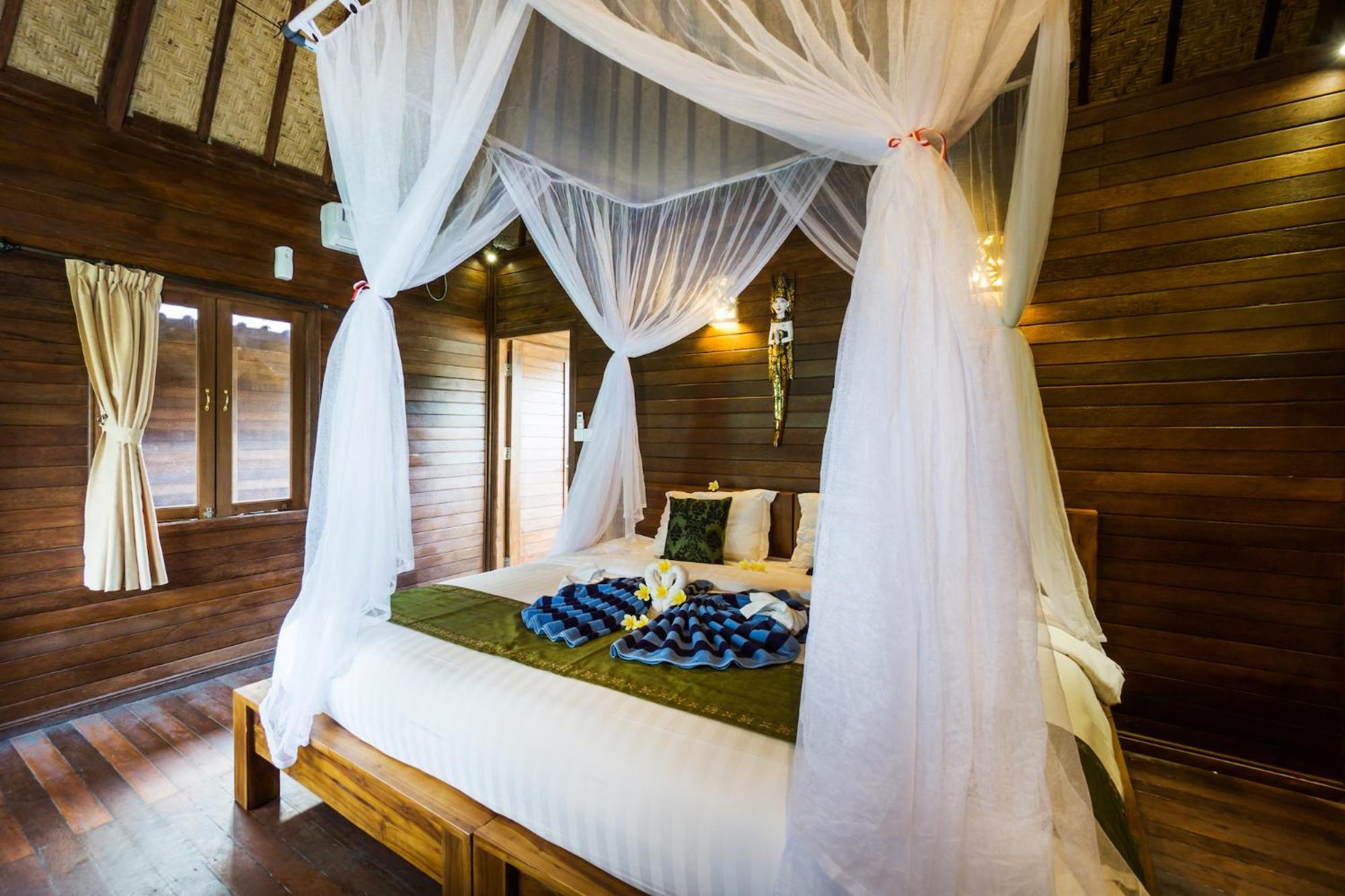 Laguna Reef Huts