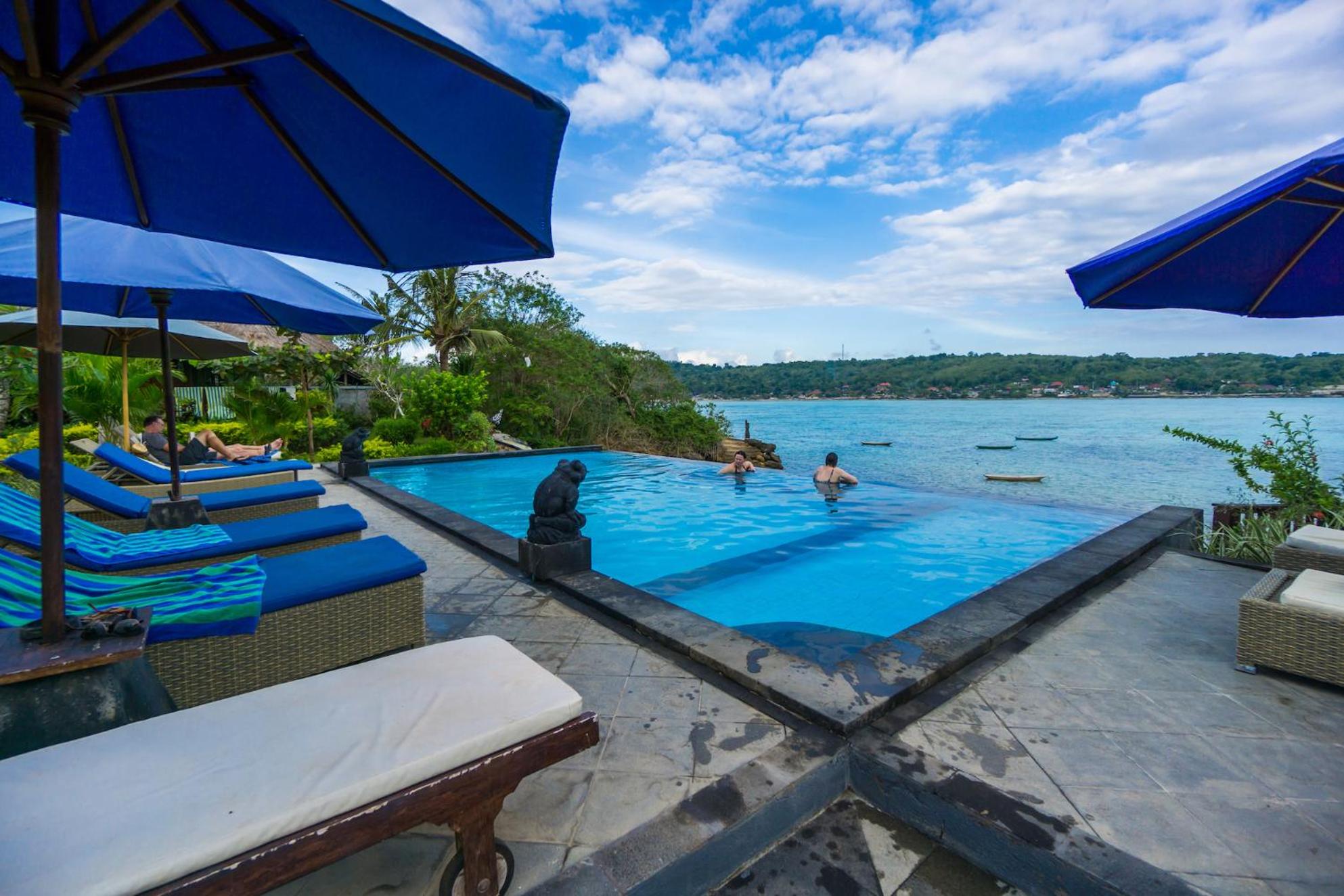 Laguna Reef Huts