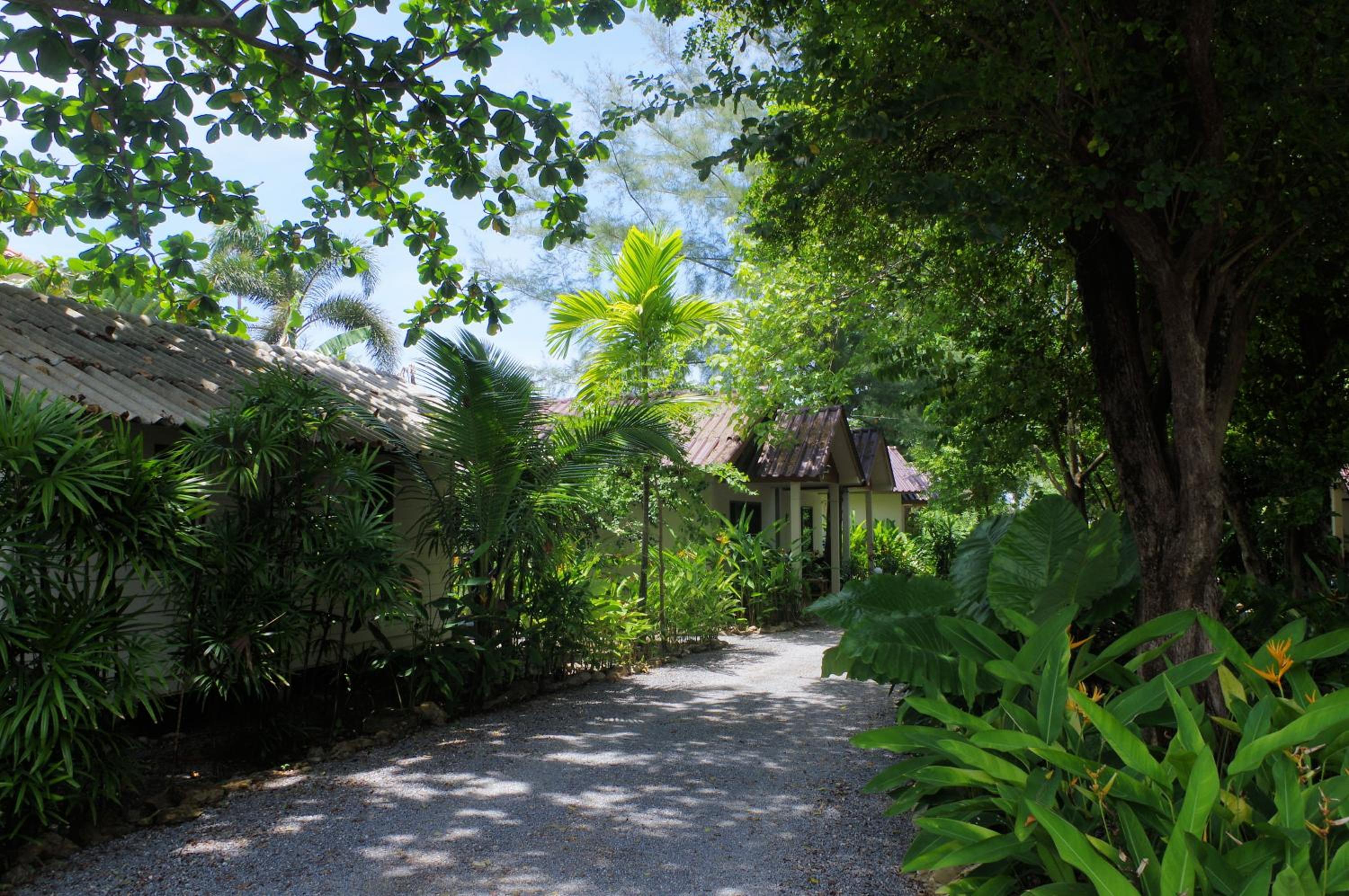 Thai House Beach Resort