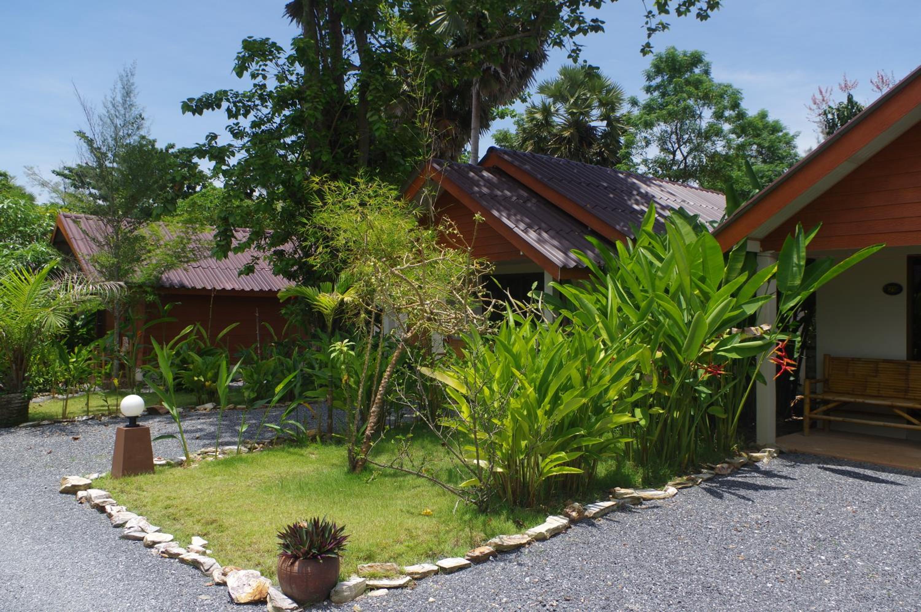 Thai House Beach Resort