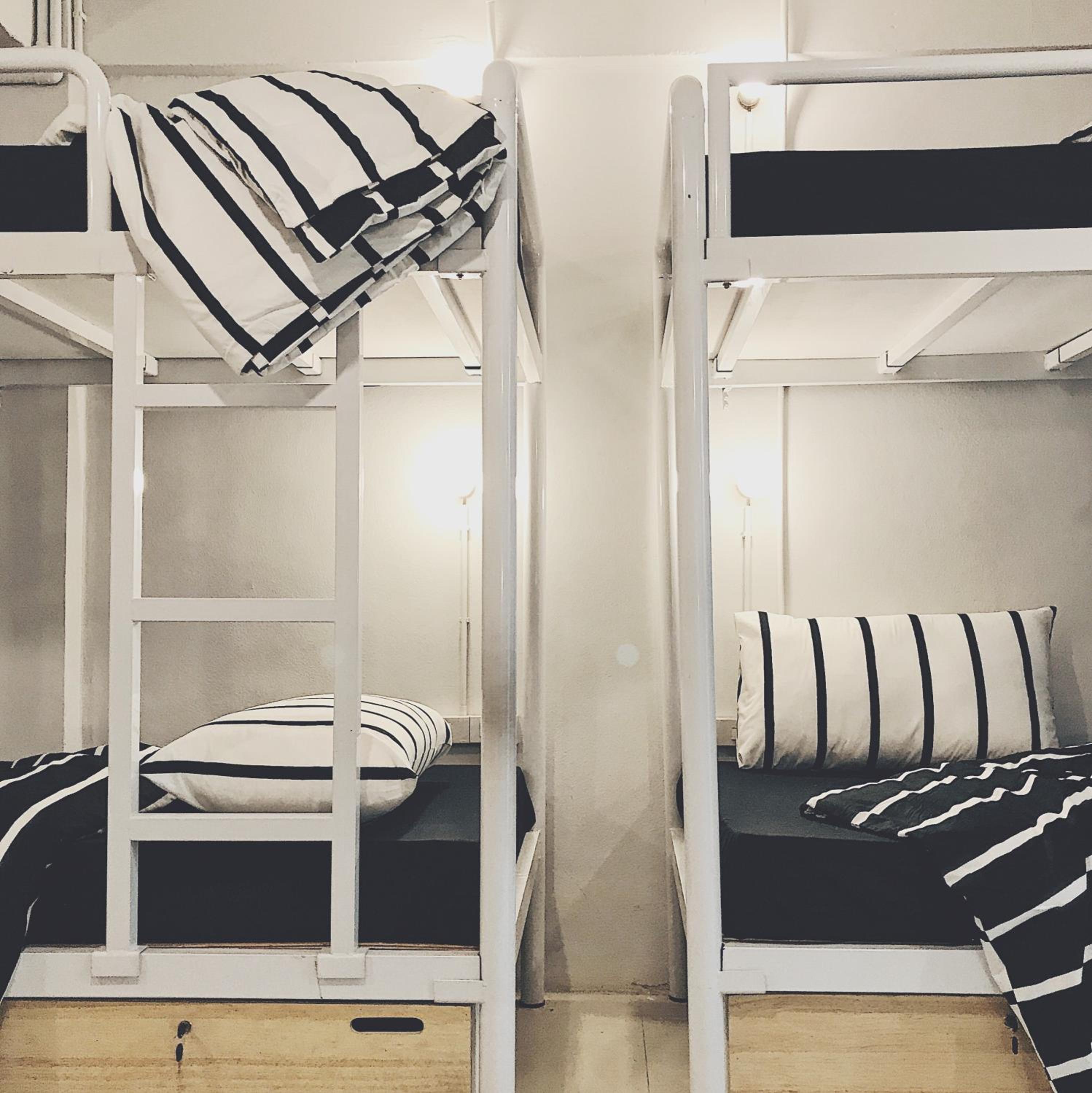 Beige Poshtels + Netflix