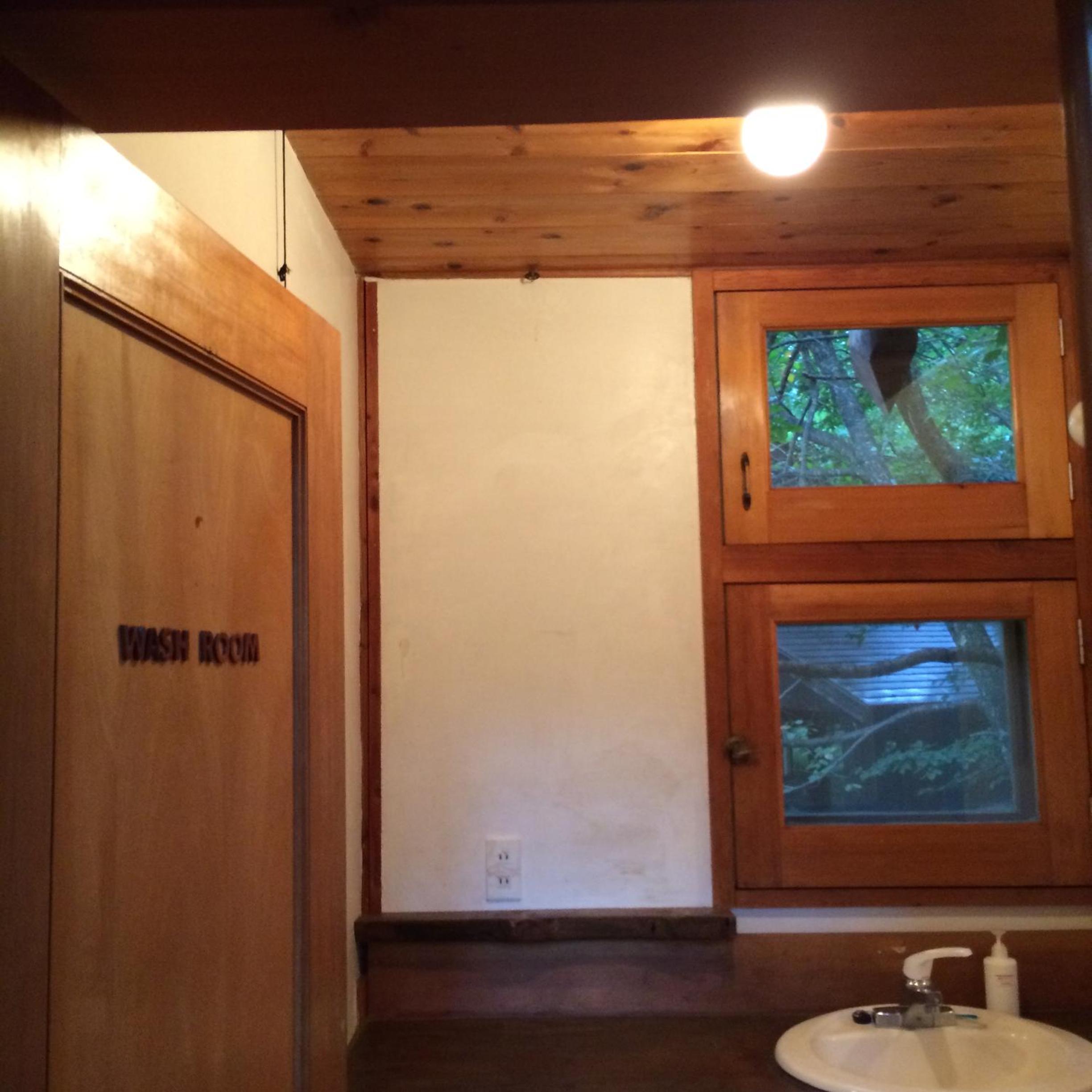SUNNSNOW Loghouse
