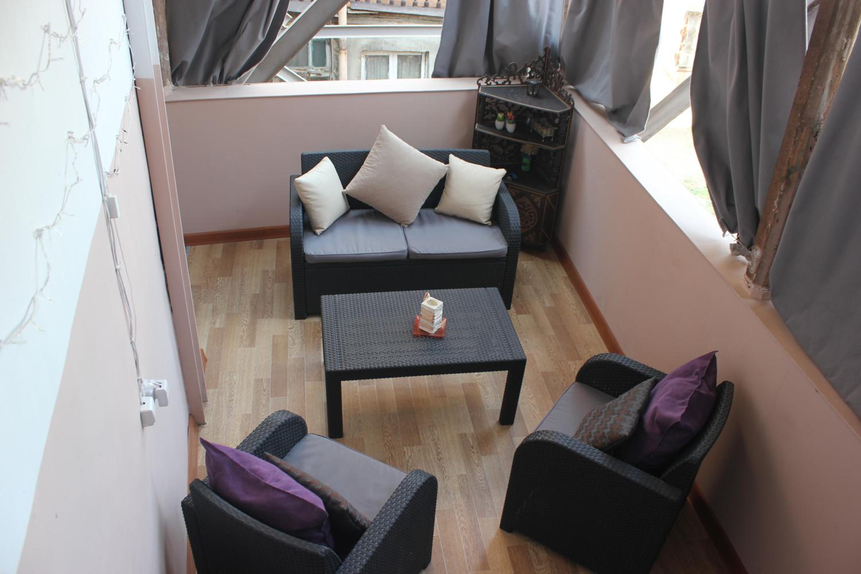 Cozy Apartment In Real Heart Of Old Tbilisi view 5