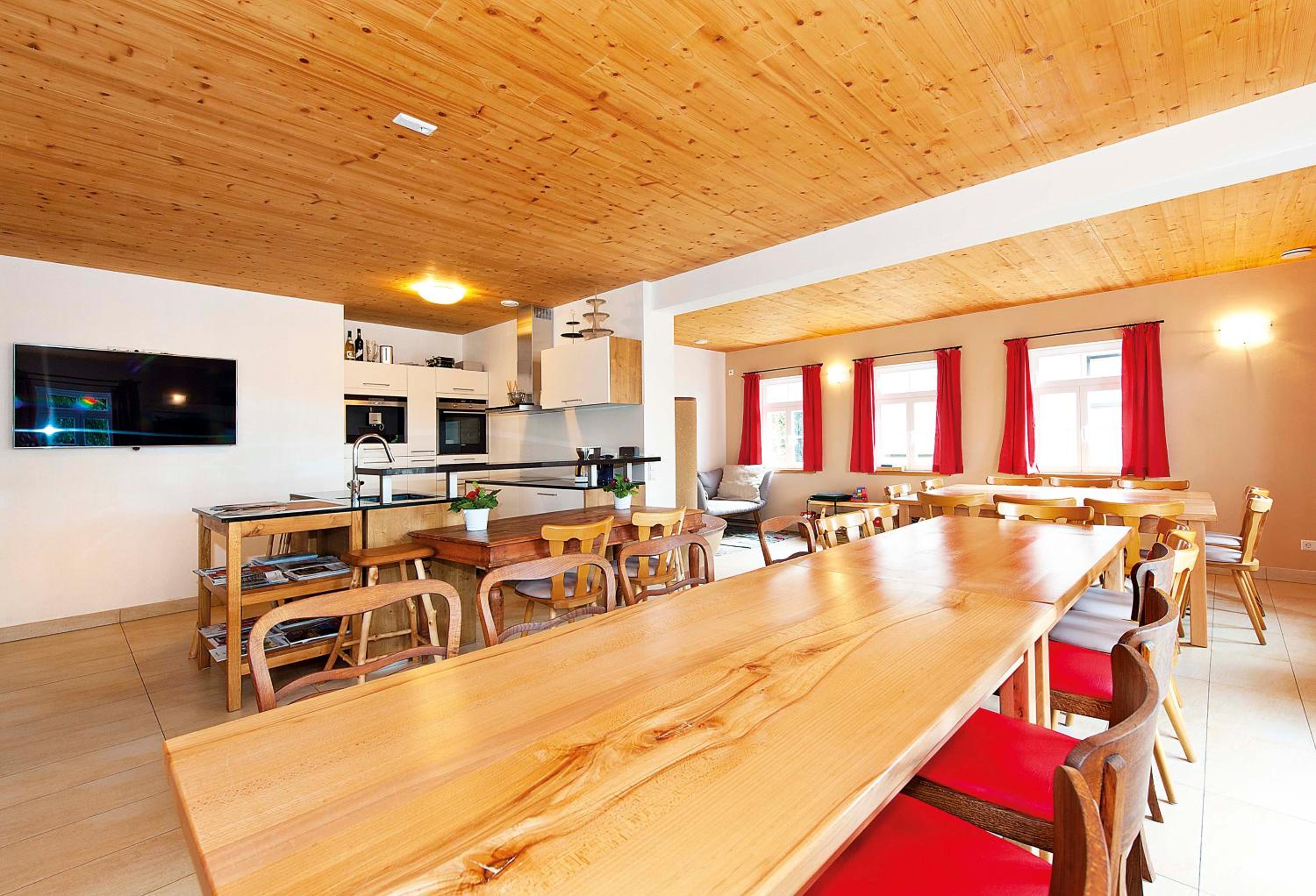 Ferienhaus Winterbergblick, Nationalpark Sächsische Schweiz, 5 Wohnungen und Gemeinschaftsraum, Boulderraum und Sauna im Haus