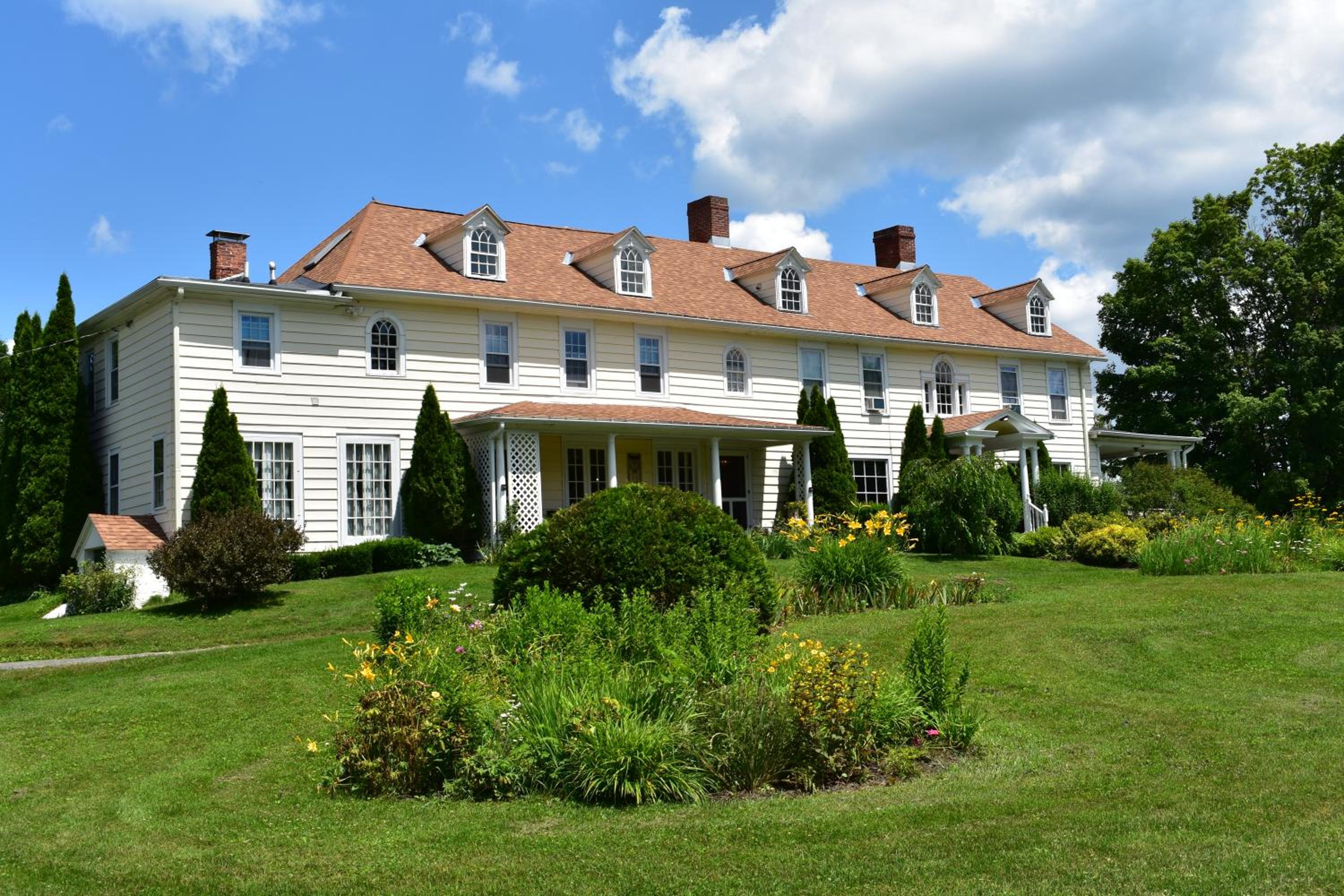 Harbour House Inn B&B