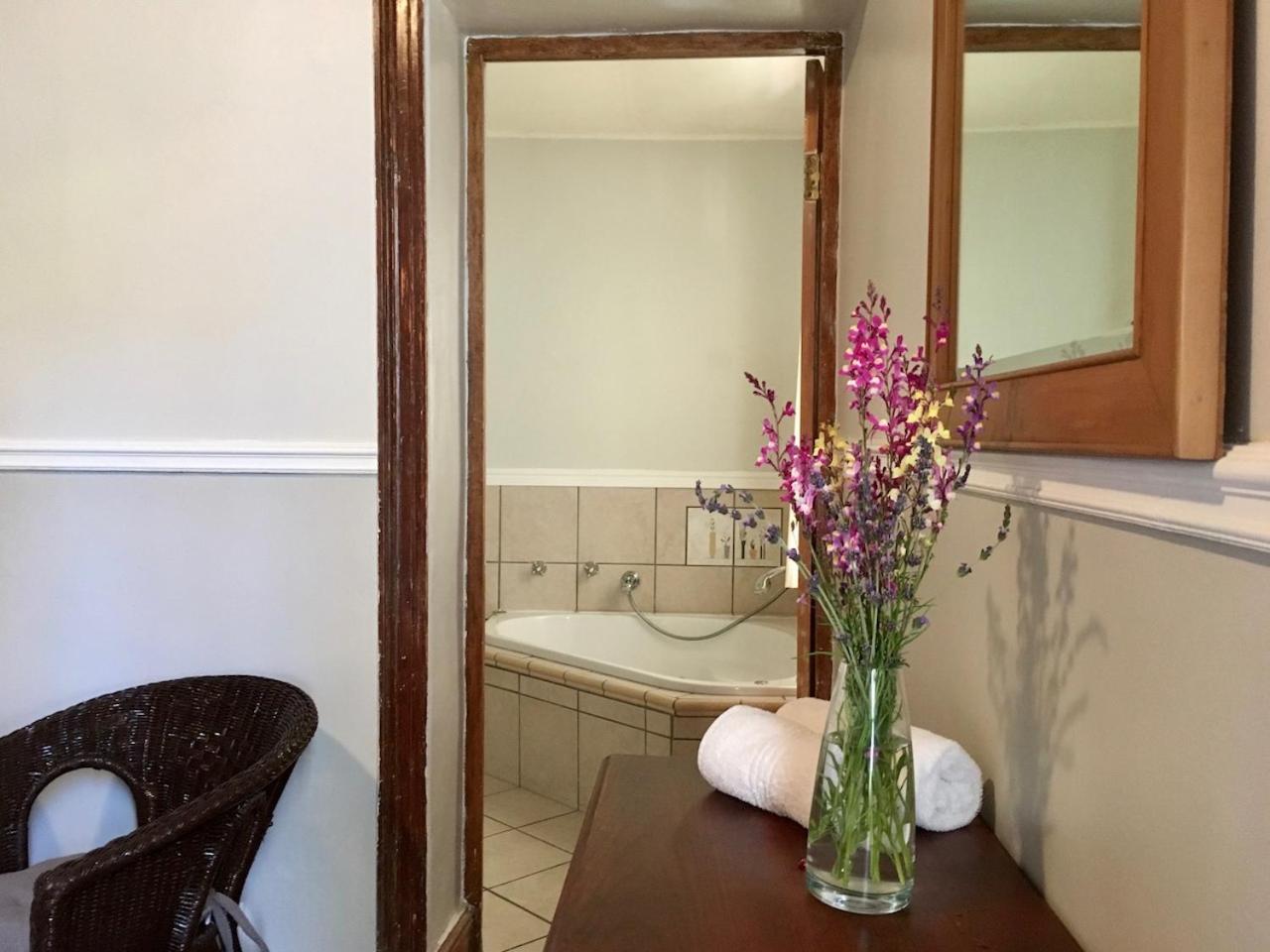 John Montagu Accommodation