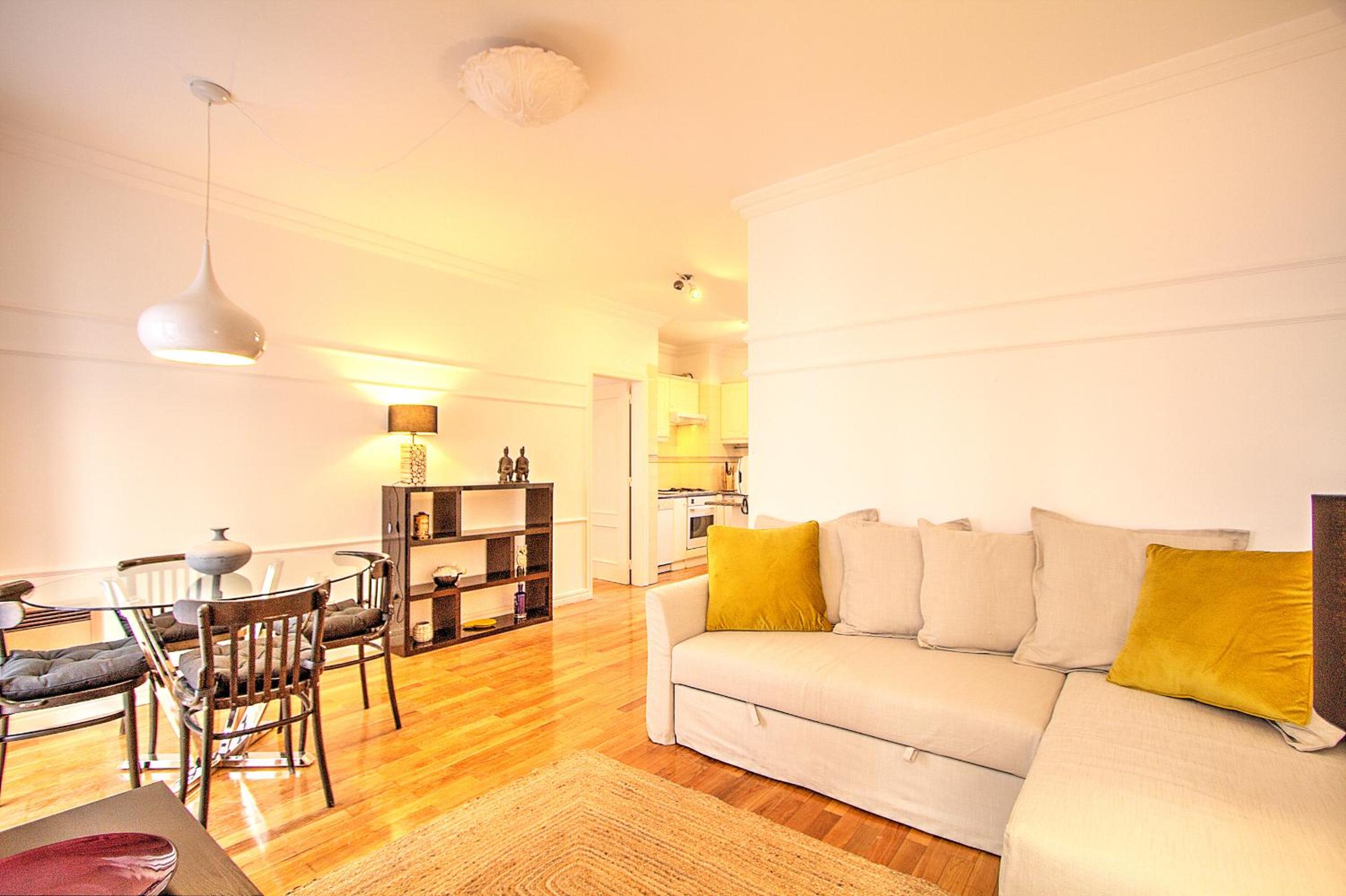Heart of Bairro Alto-Live like a Local