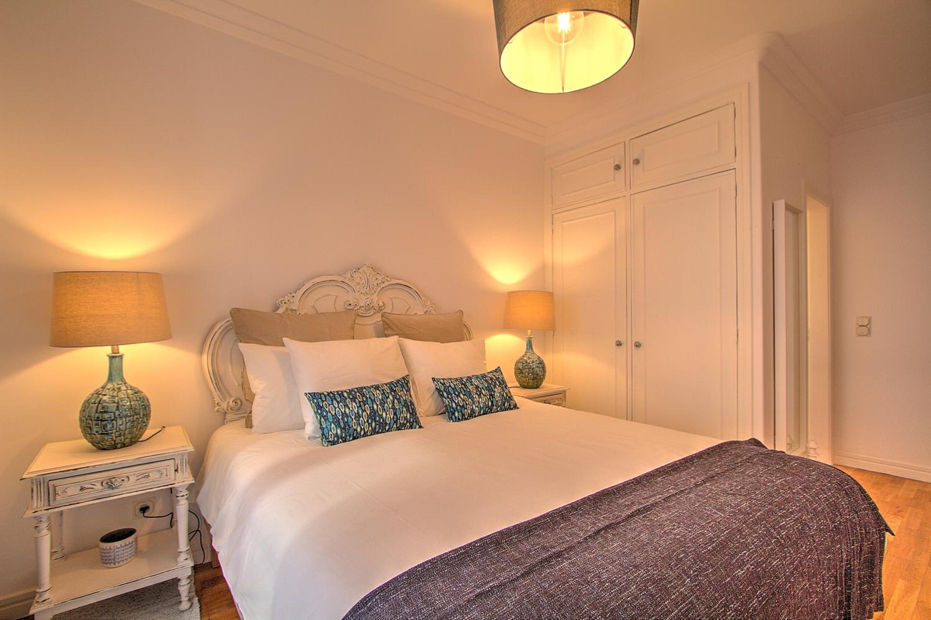Heart of Bairro Alto-Live like a Local