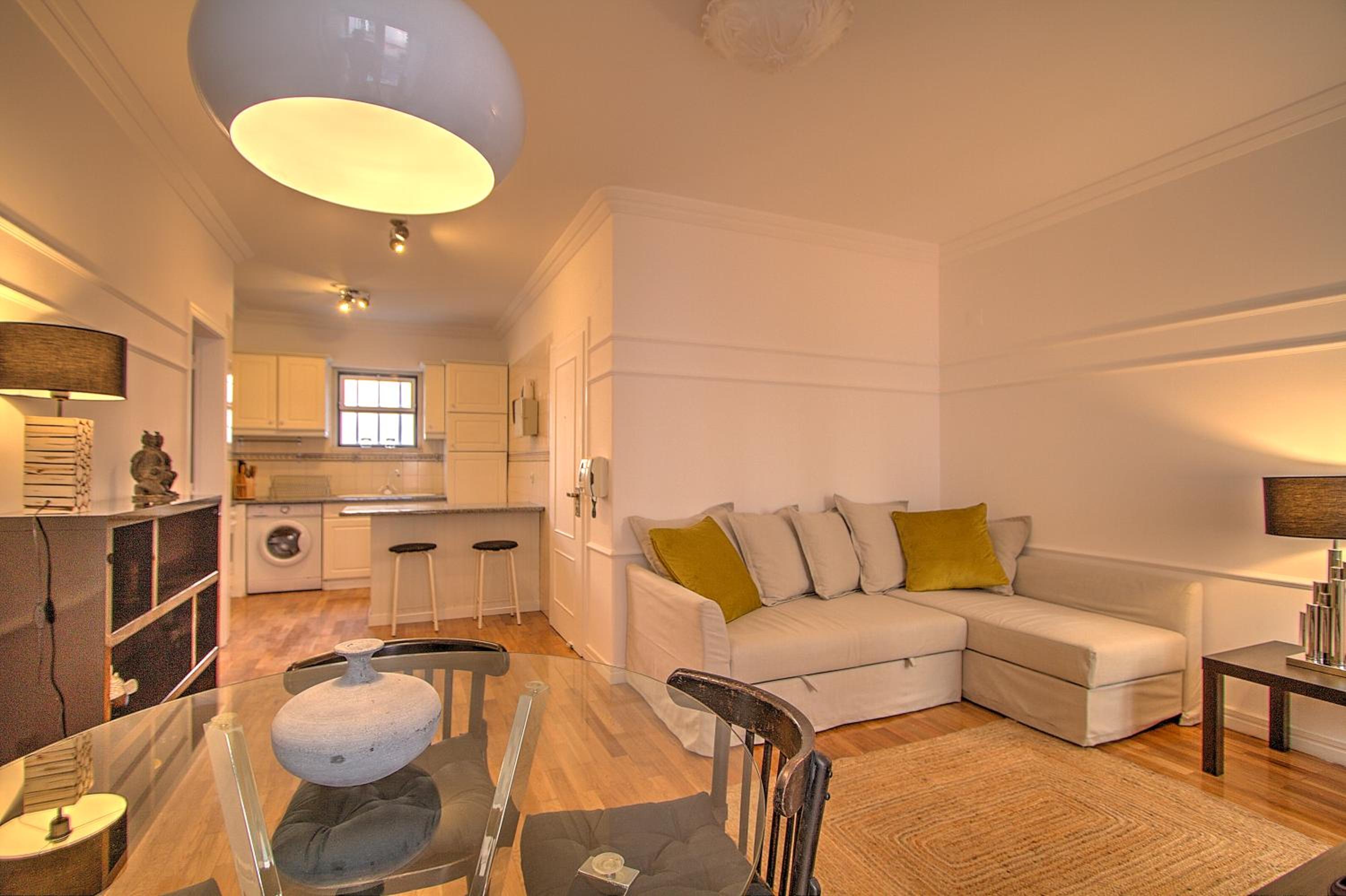 Heart of Bairro Alto-Live like a Local