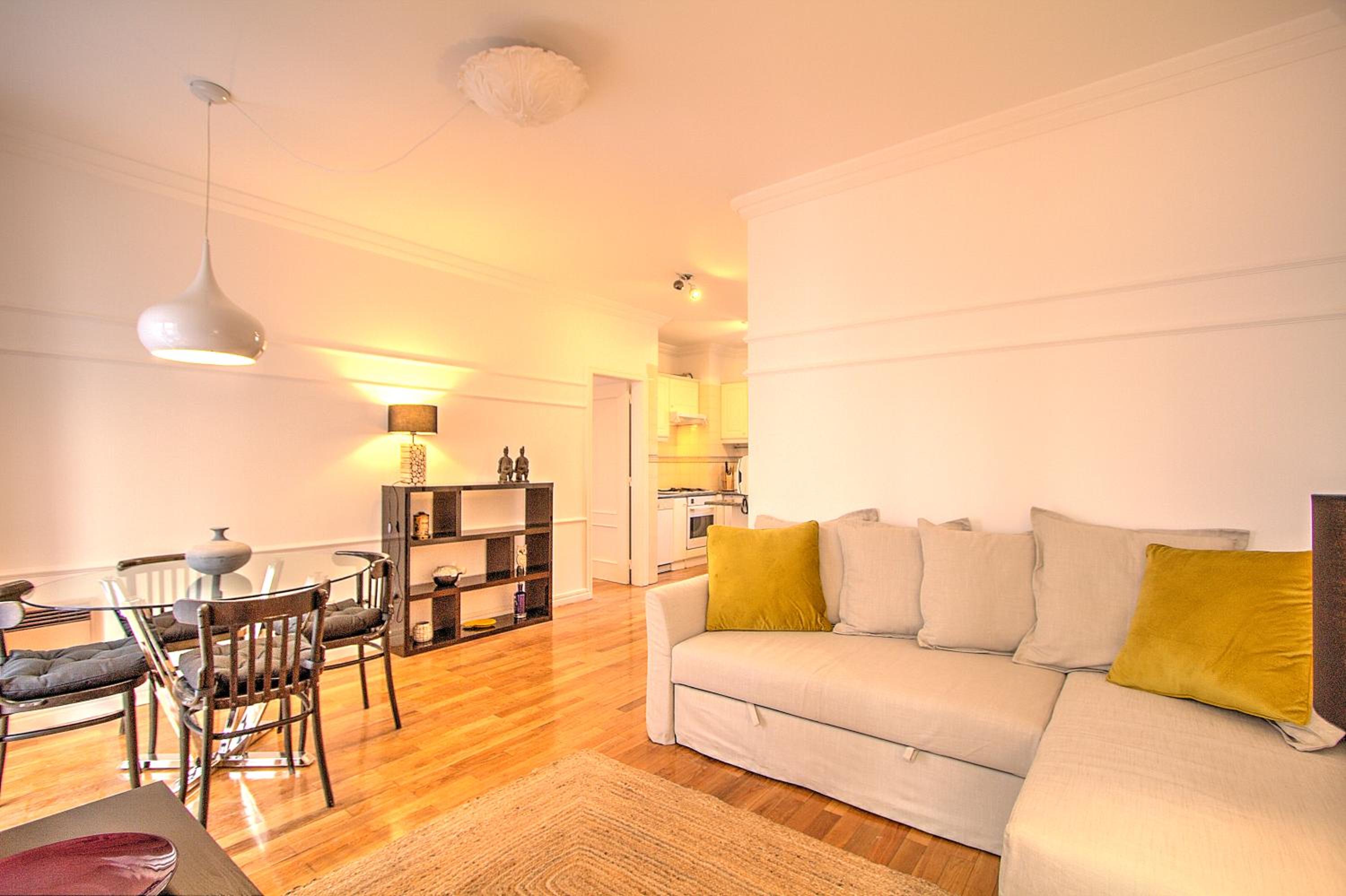 Heart of Bairro Alto-Live like a Local