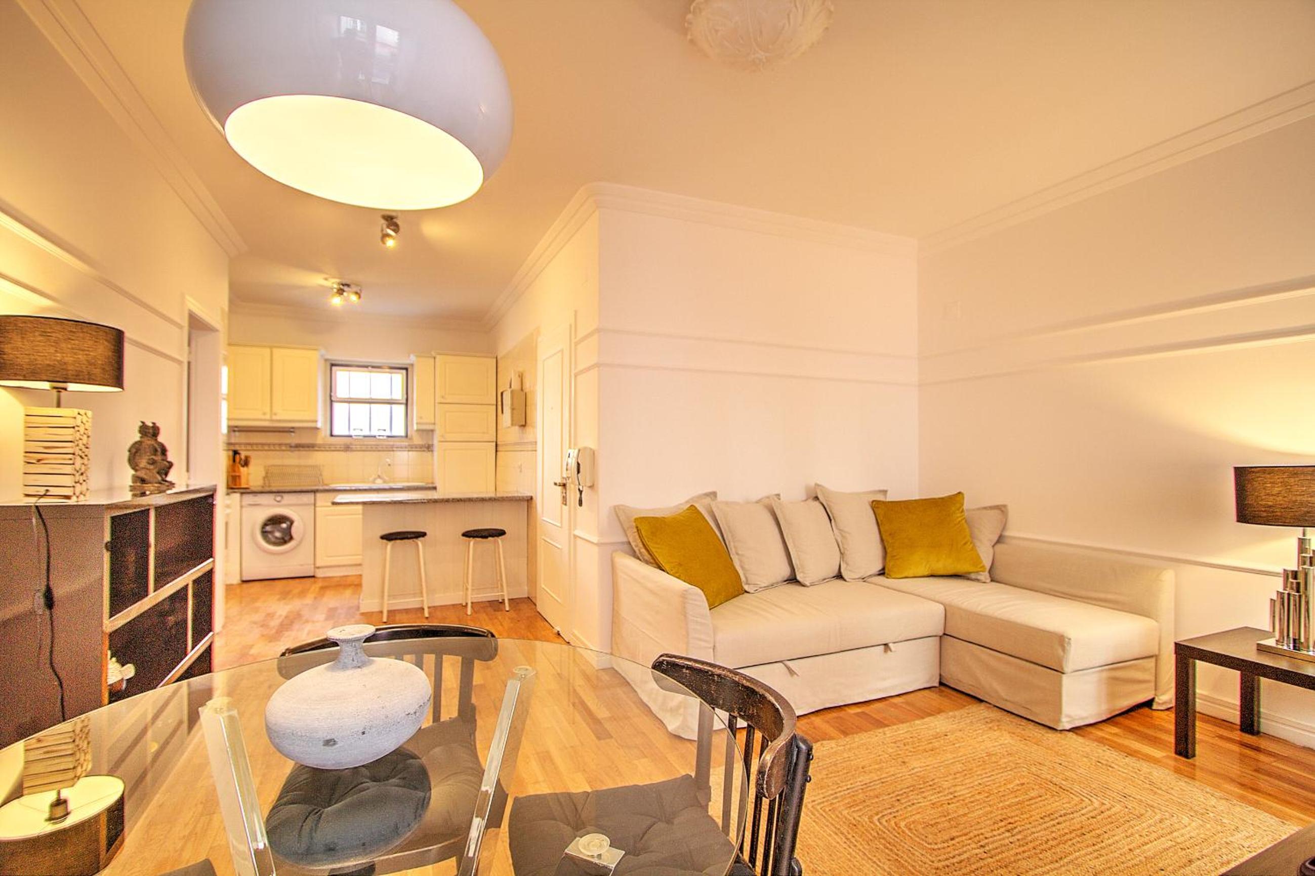 Heart of Bairro Alto-Live like a Local