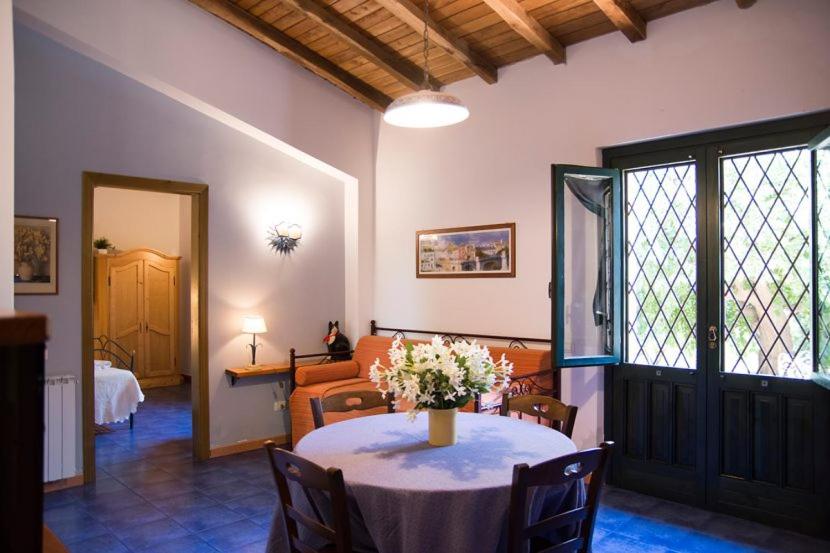 Antico Borgo Etneo Country Hotel