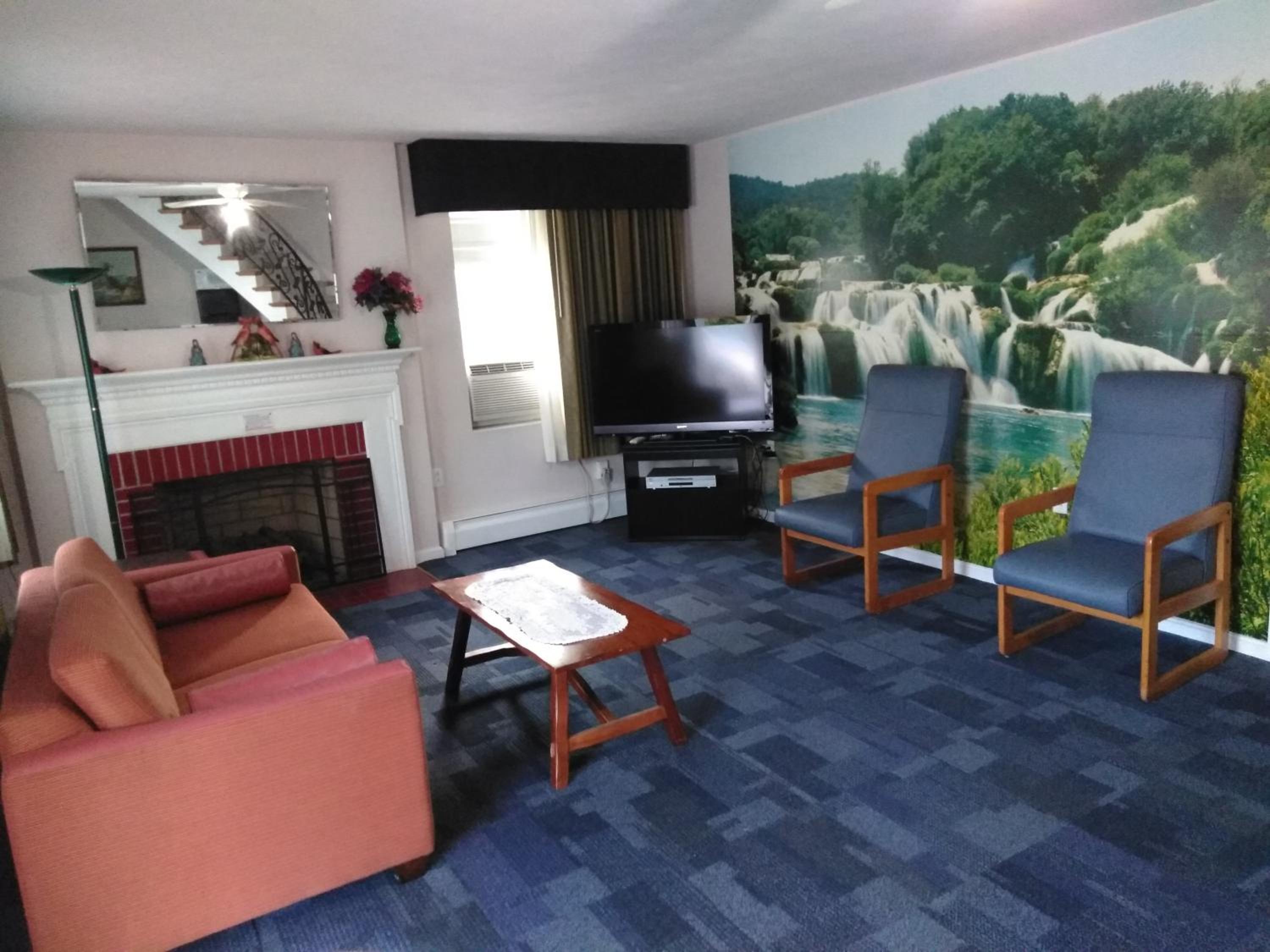 The Cardinal Inn