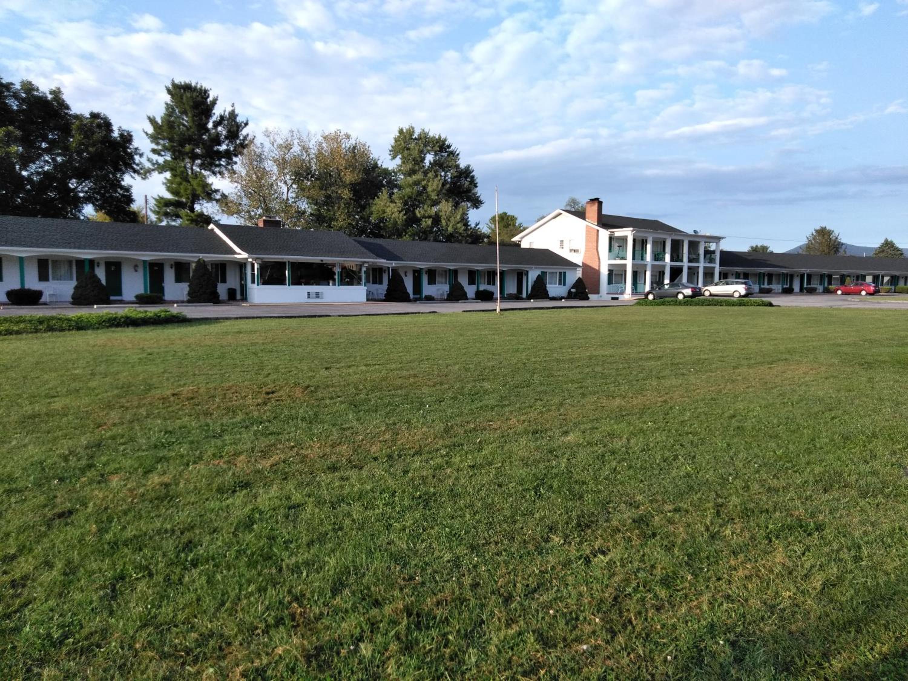 The Cardinal Inn
