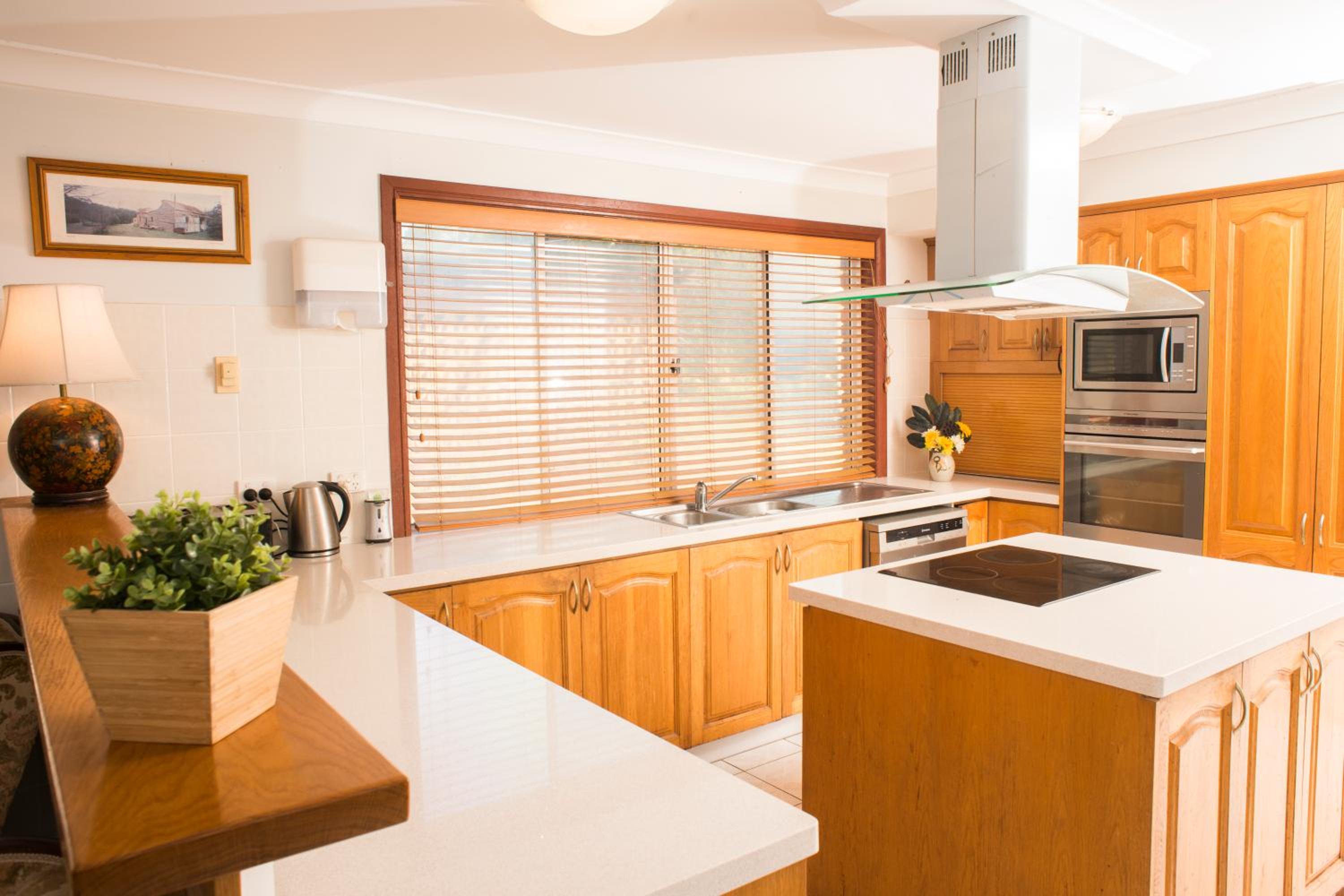 Ainslie Manor Guest House