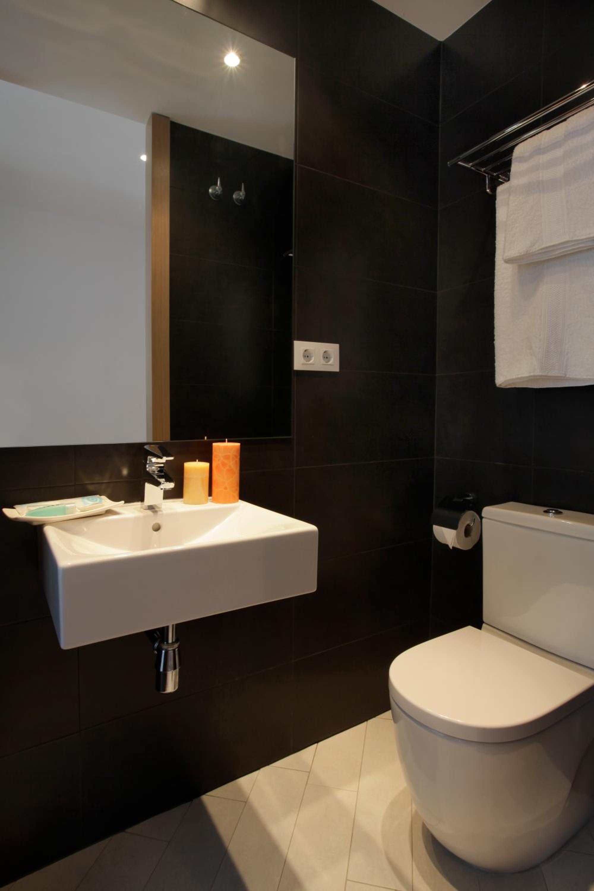 Fisa Rentals Les Corts Apartments