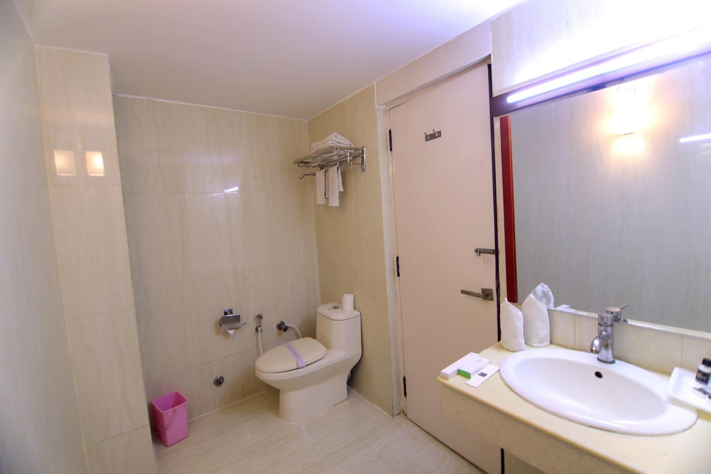 Taj Inn Hotel photo 3