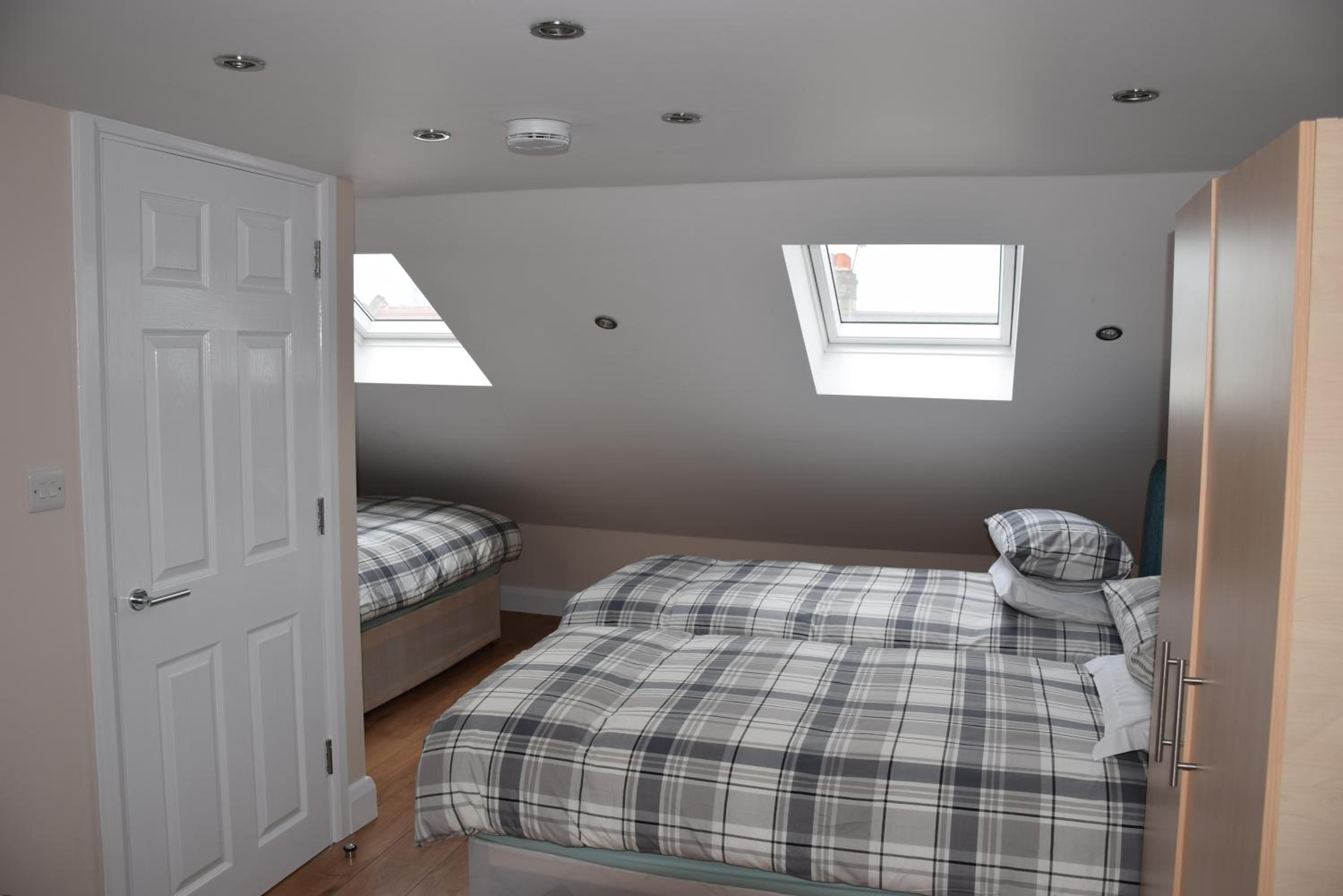 4 Bedroom Apartment & 2 Bedroom apartment