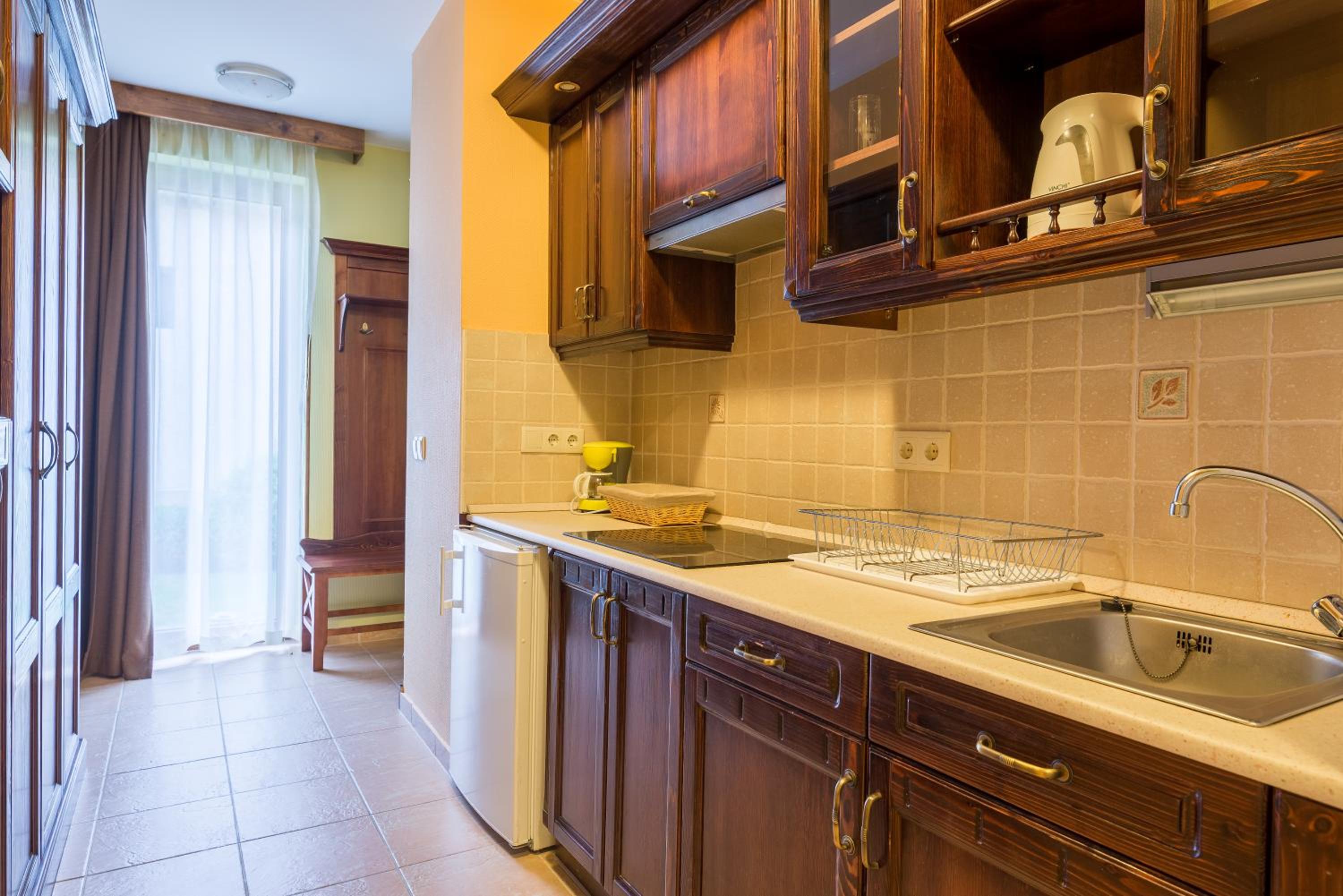 Tó apartmanházak