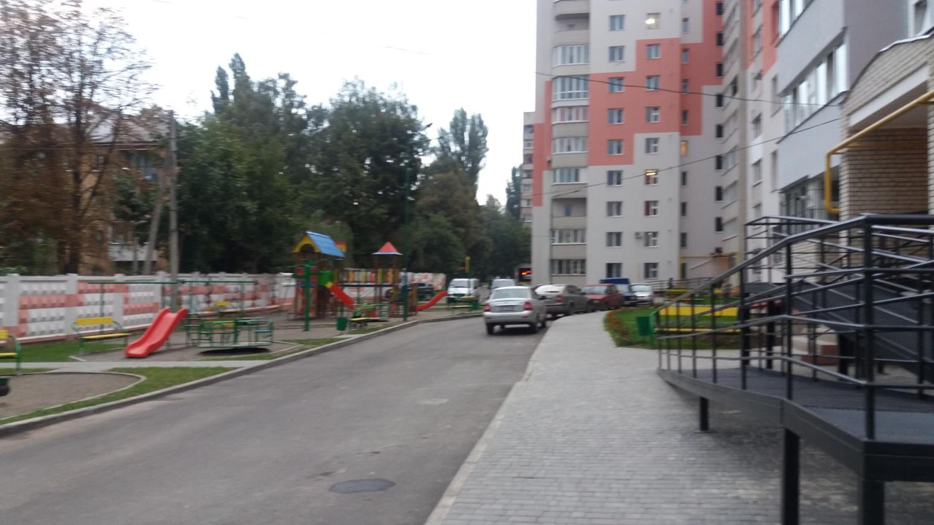Apartment on Yushchenka 5 view 2