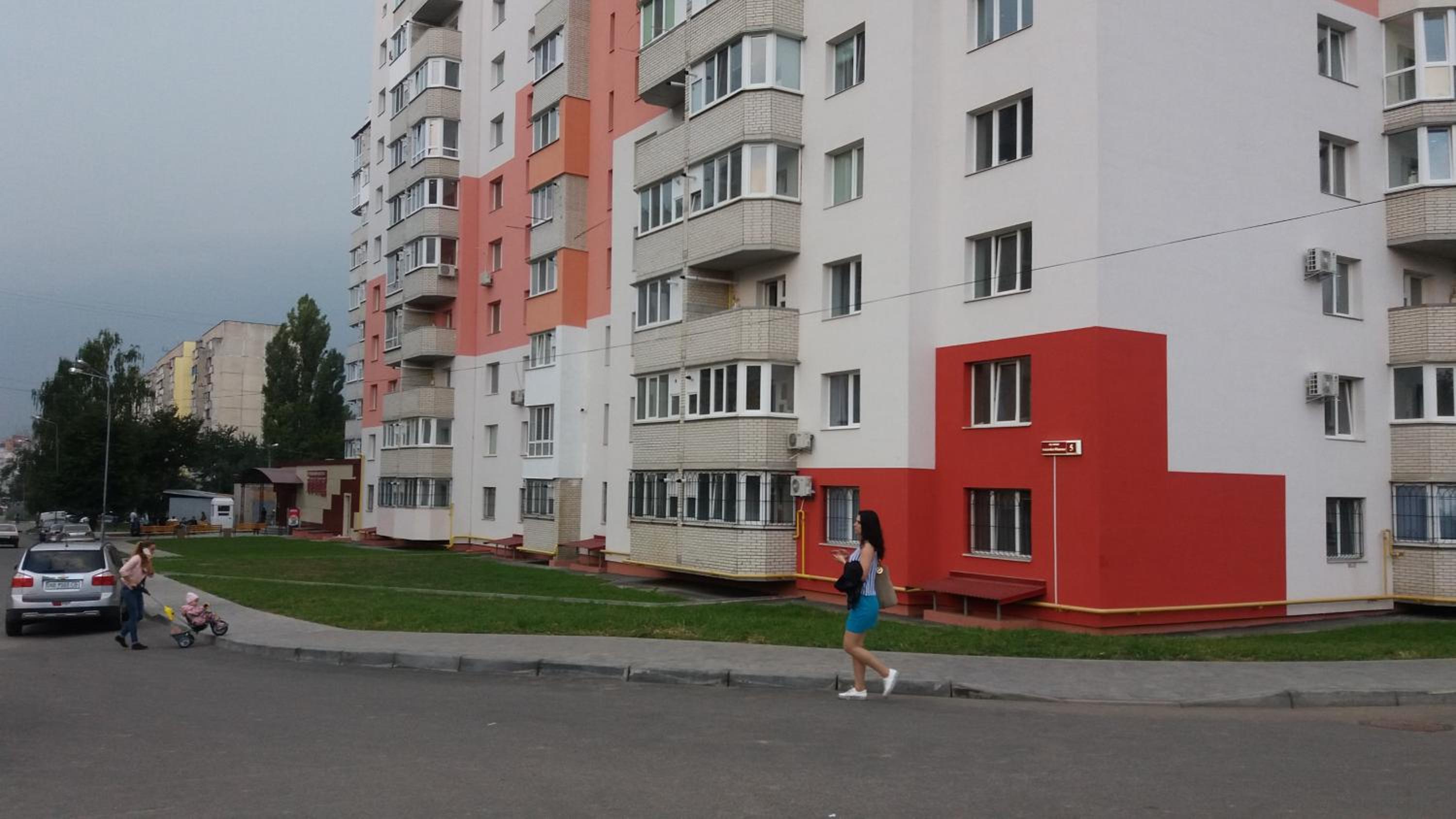 Apartment on Yushchenka 5 view 5