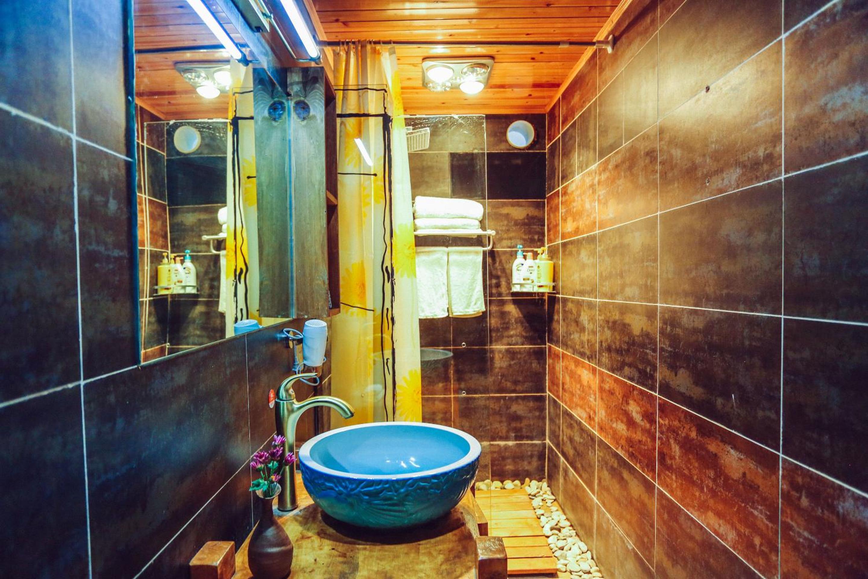 Cabin 7 Inn