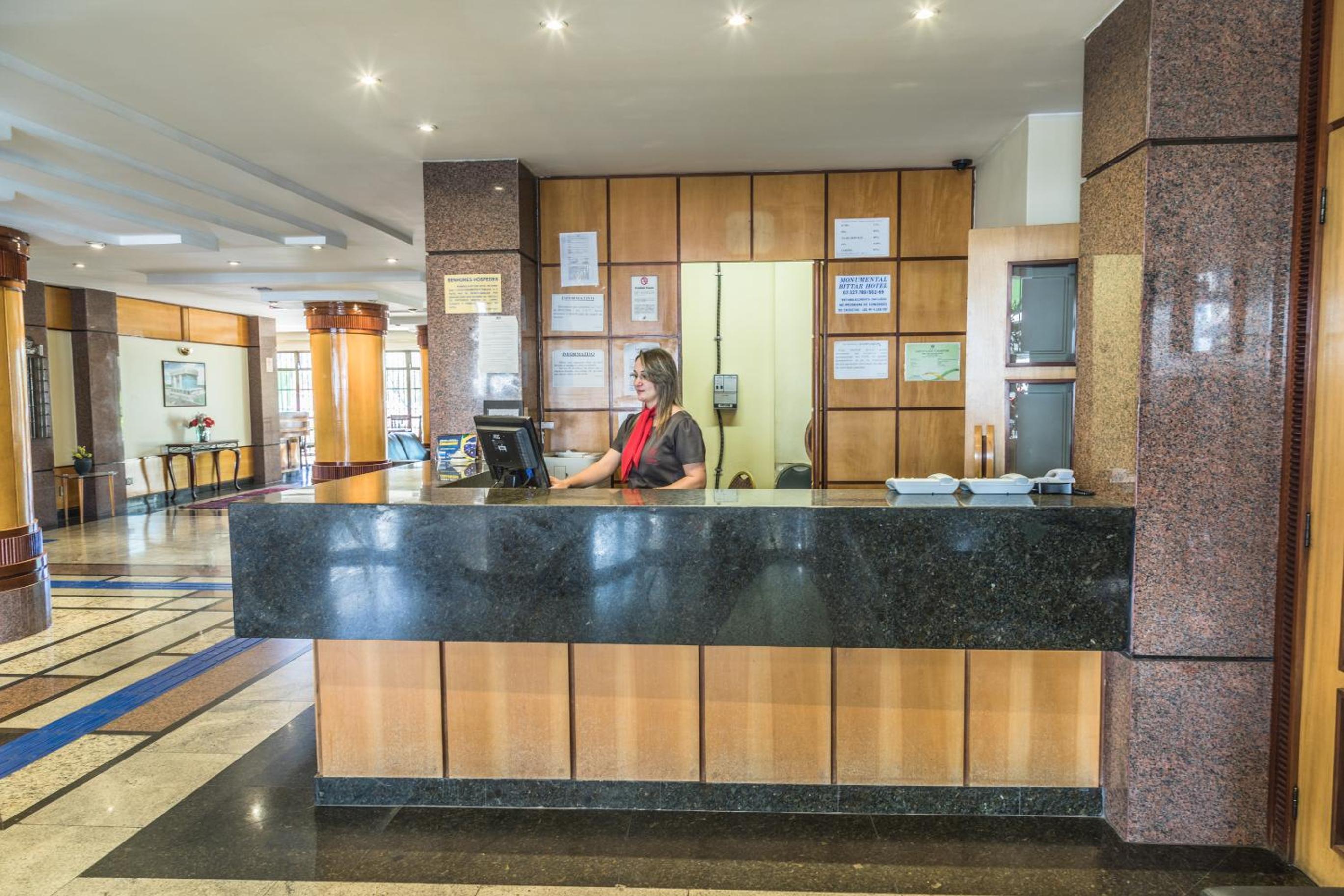 Lobby & Reception