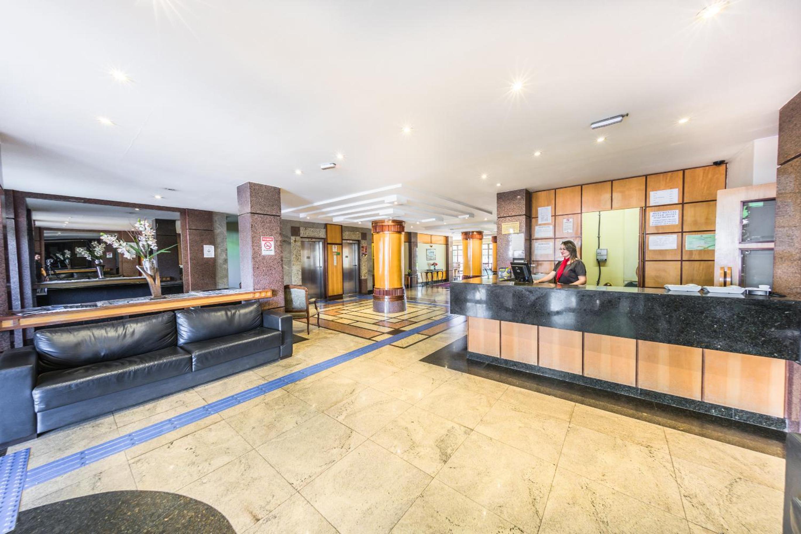 Lobby & Reception