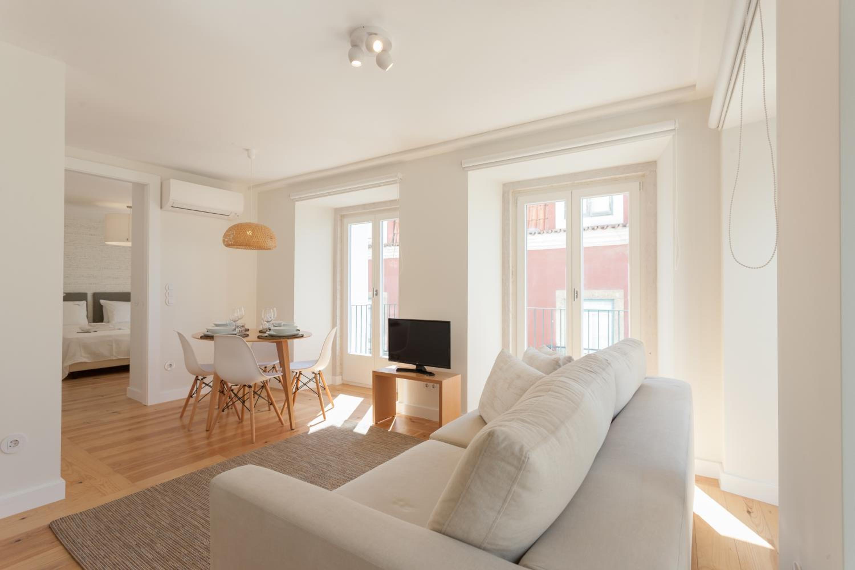 FLH Portas do Sol Cozy Flat view 4
