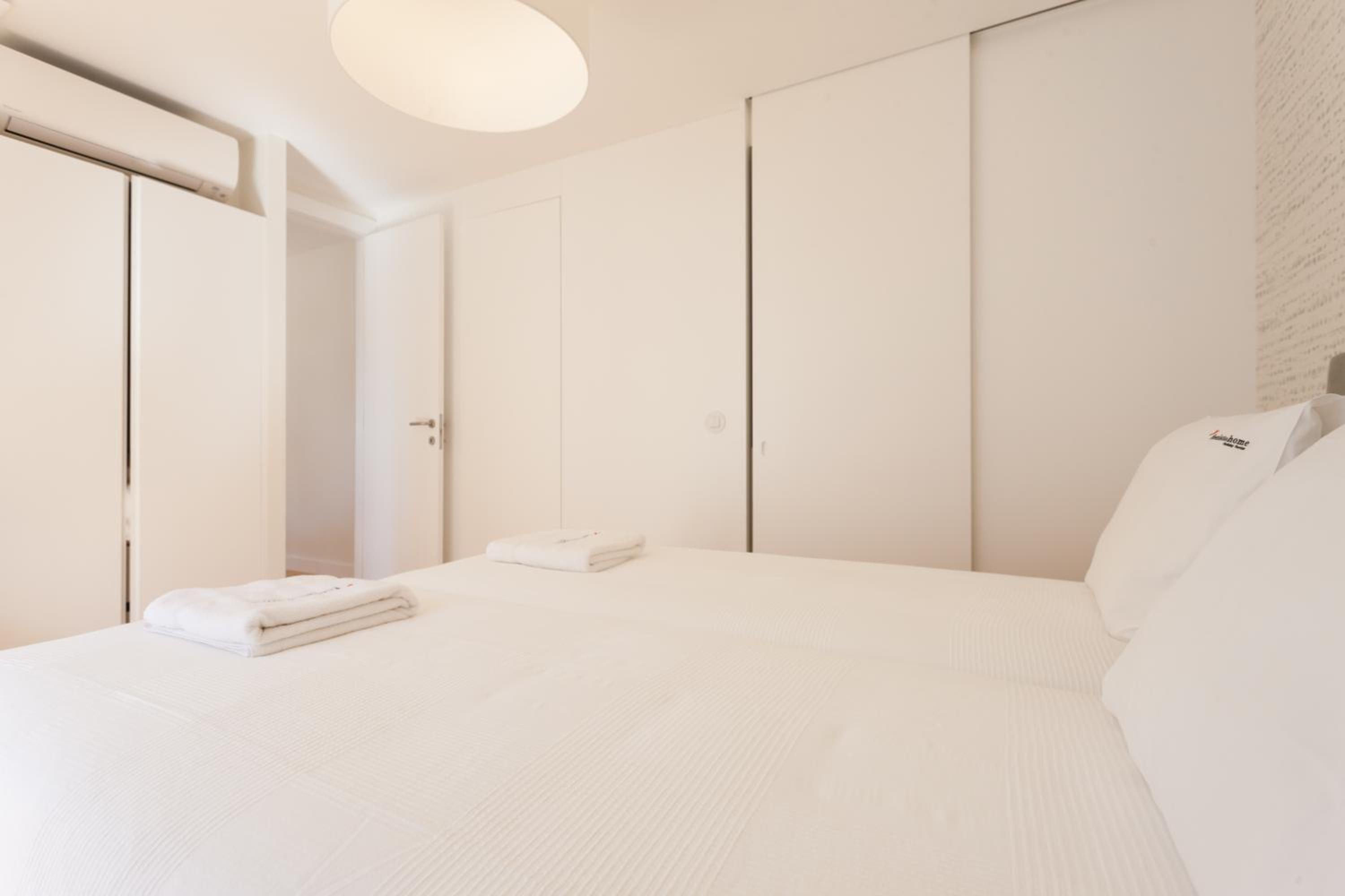 FLH Portas do Sol Cozy Flat view 3