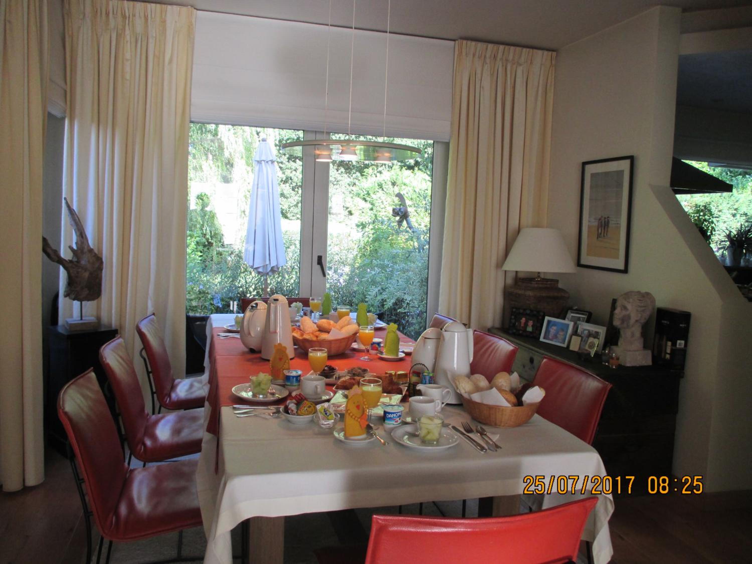 B&B Roseland