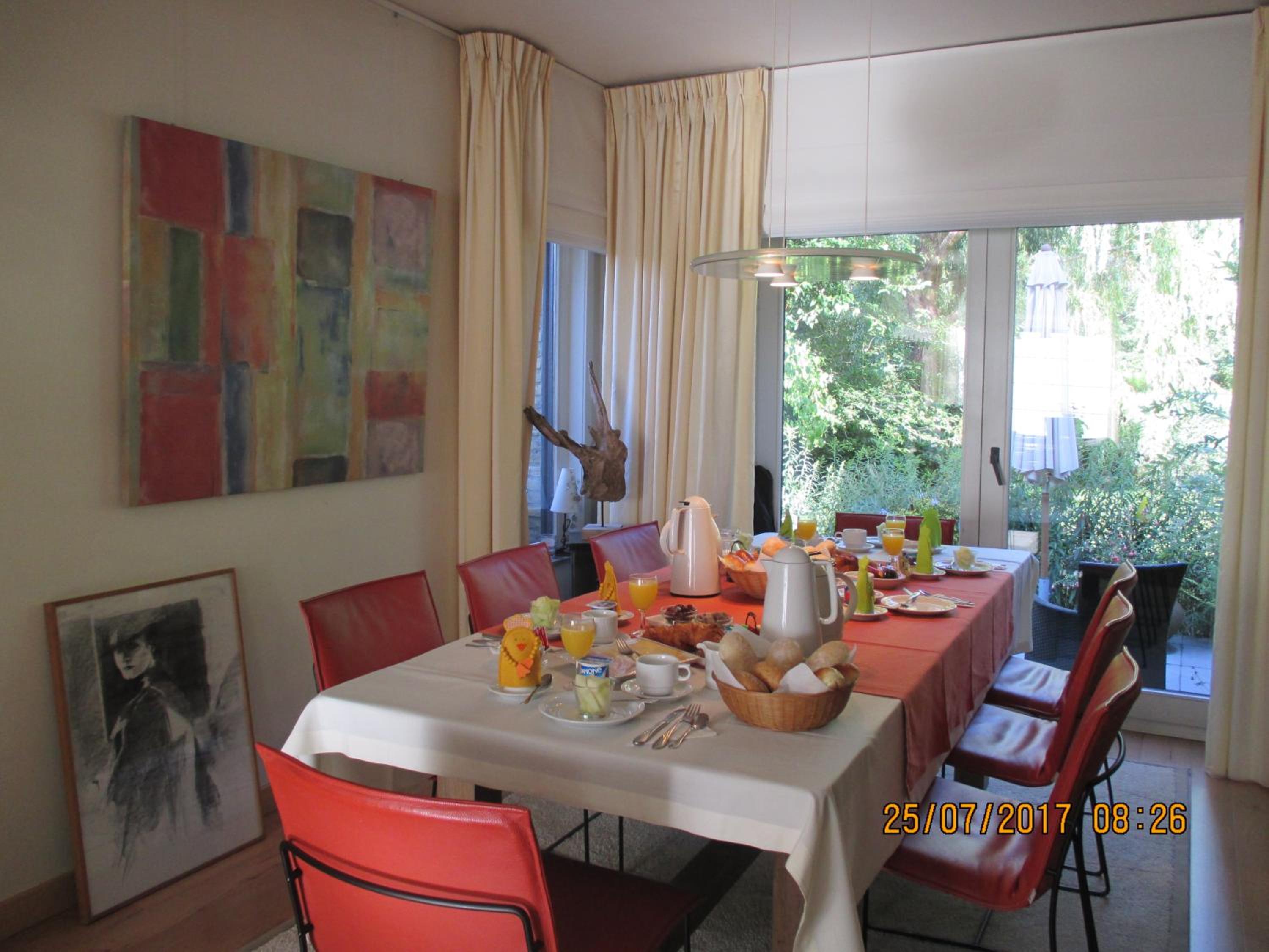 B&B Roseland