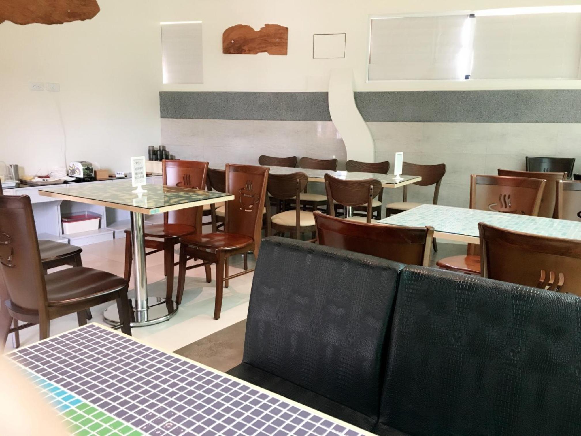 Wei Feng Exquisite Motel Pintung Branch