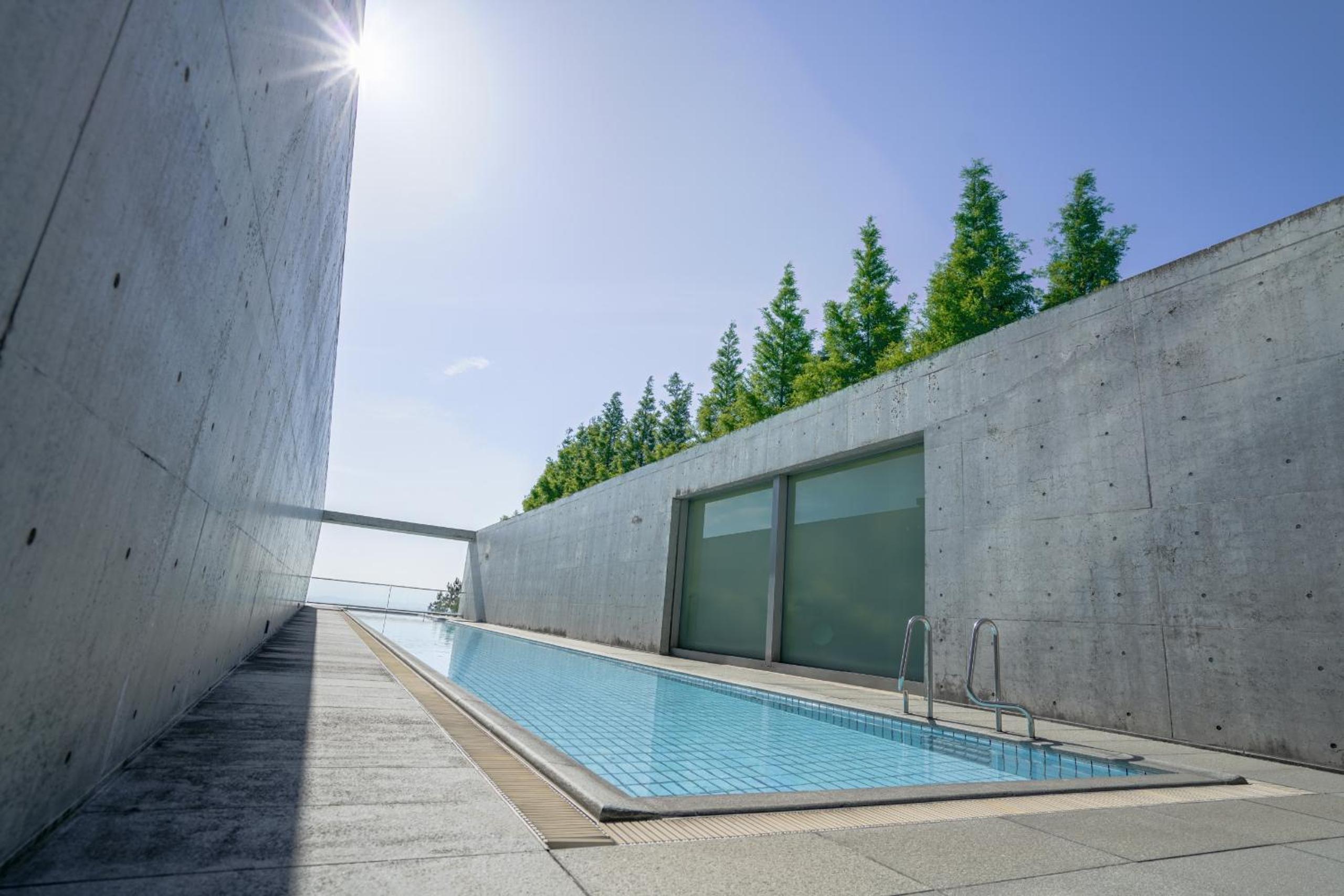 SETOUCHI RETREAT by Onko Chishin