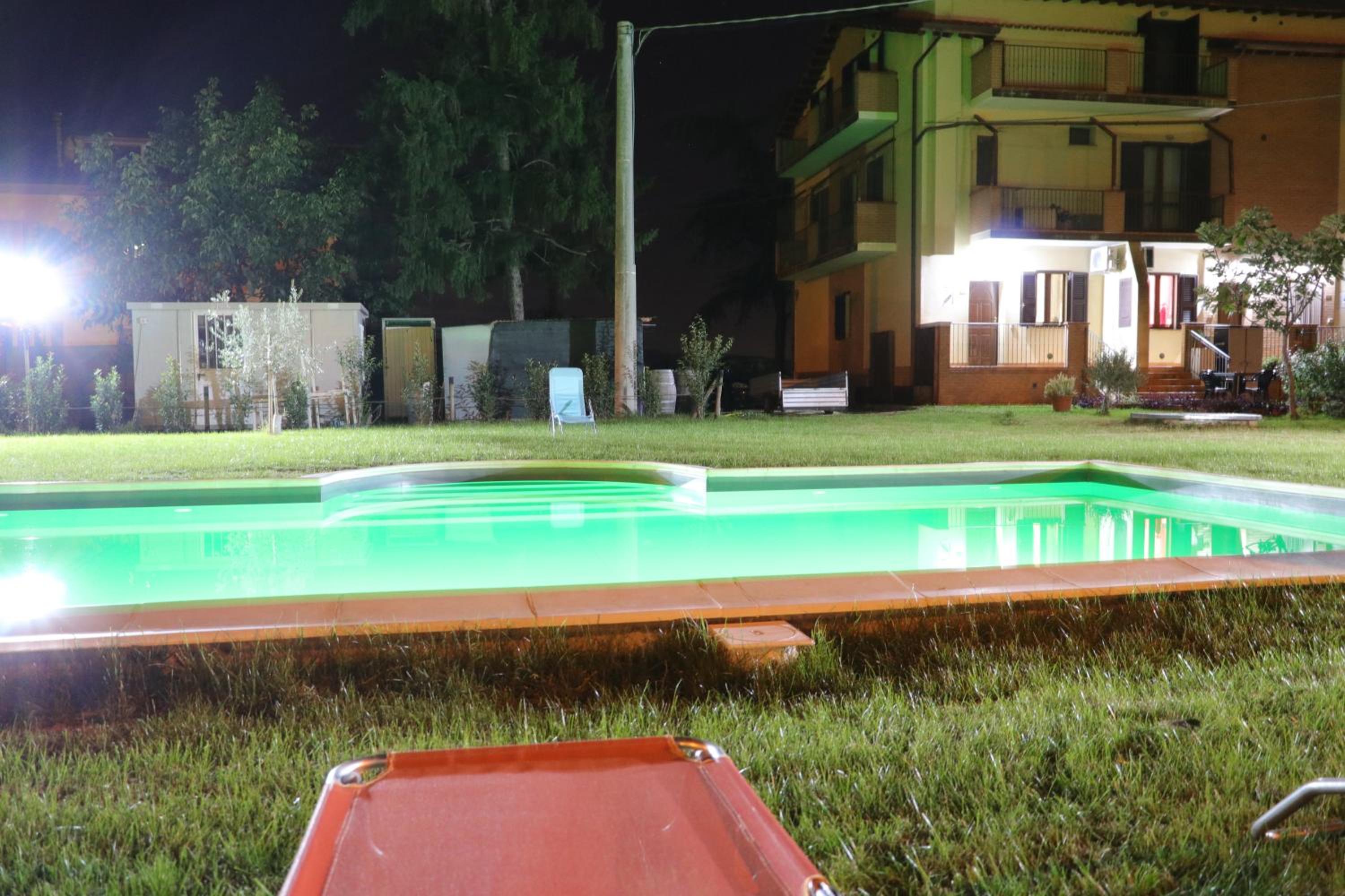 Photo 43