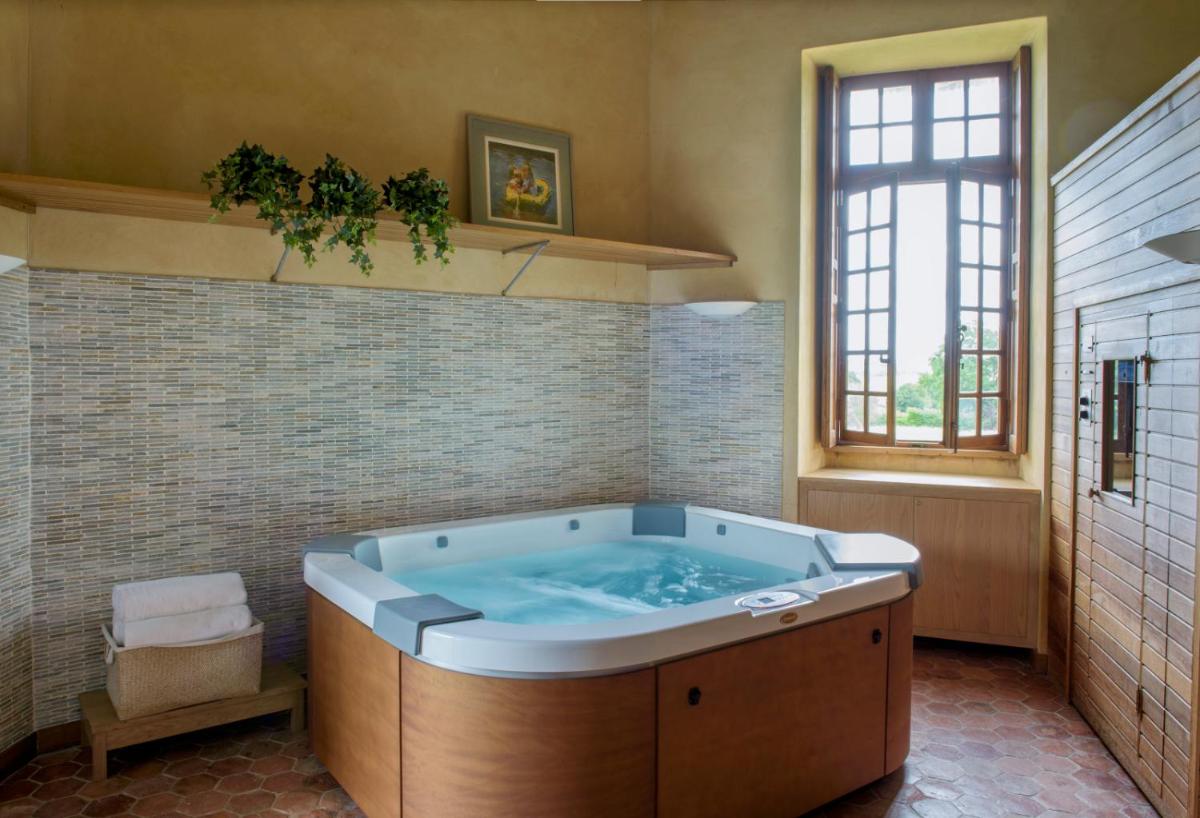 Jacuzzi