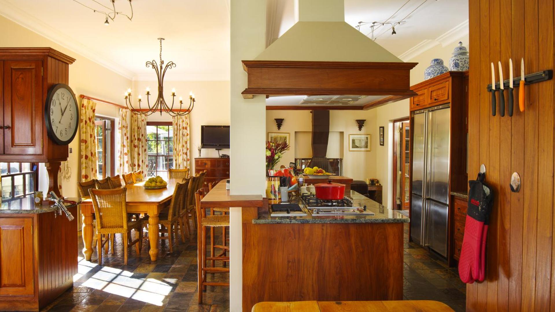 Ibis House